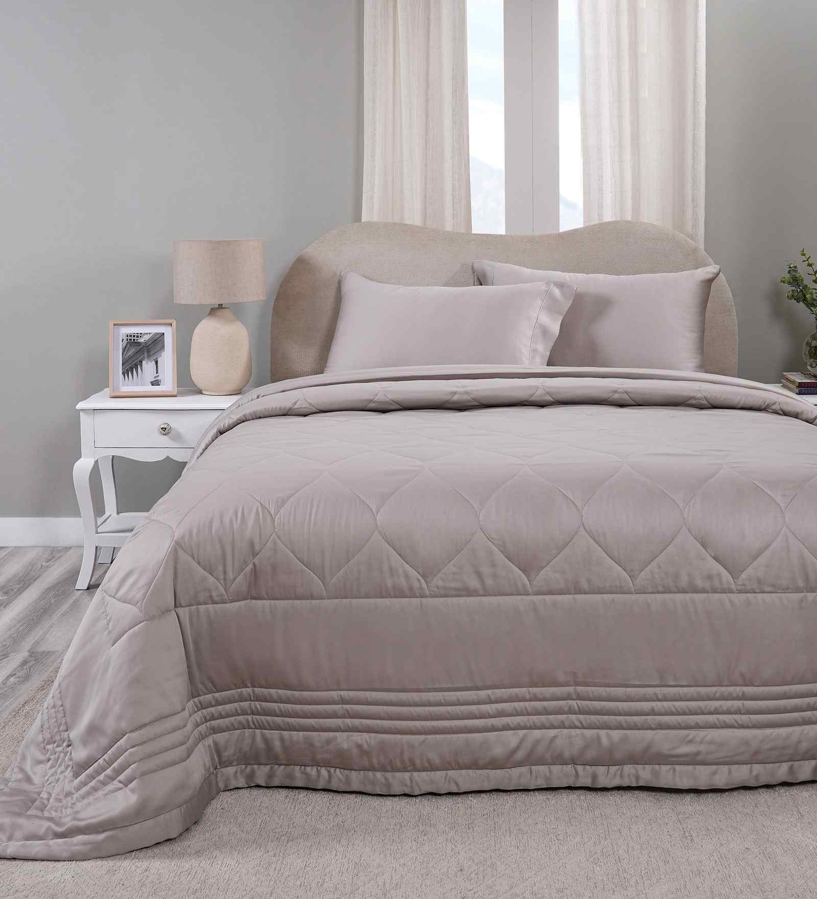 Green Microfibre Solid 100 GSM Double Bed Quilt