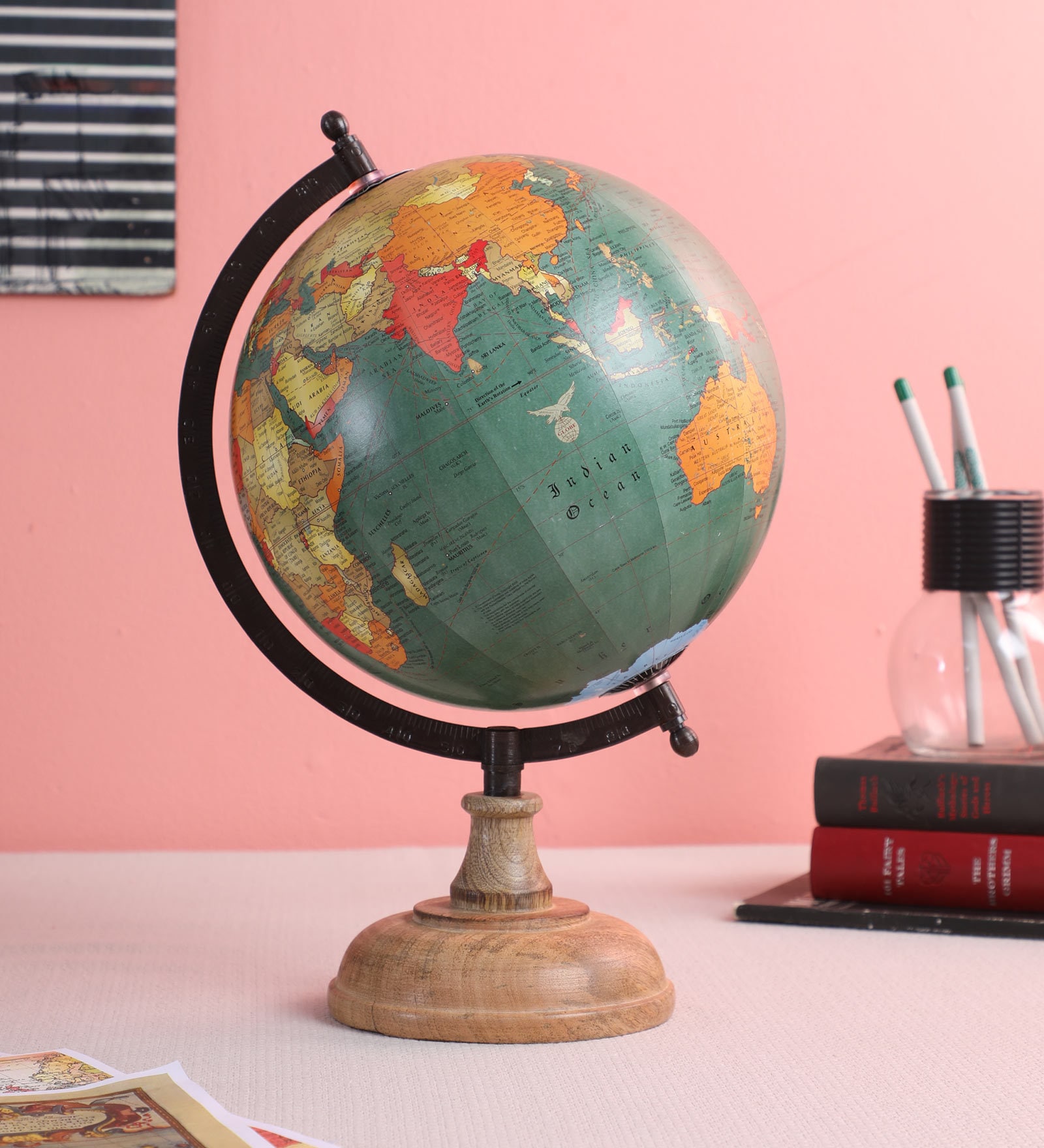 Green Plastic Yonko Geographical Map Table Globe