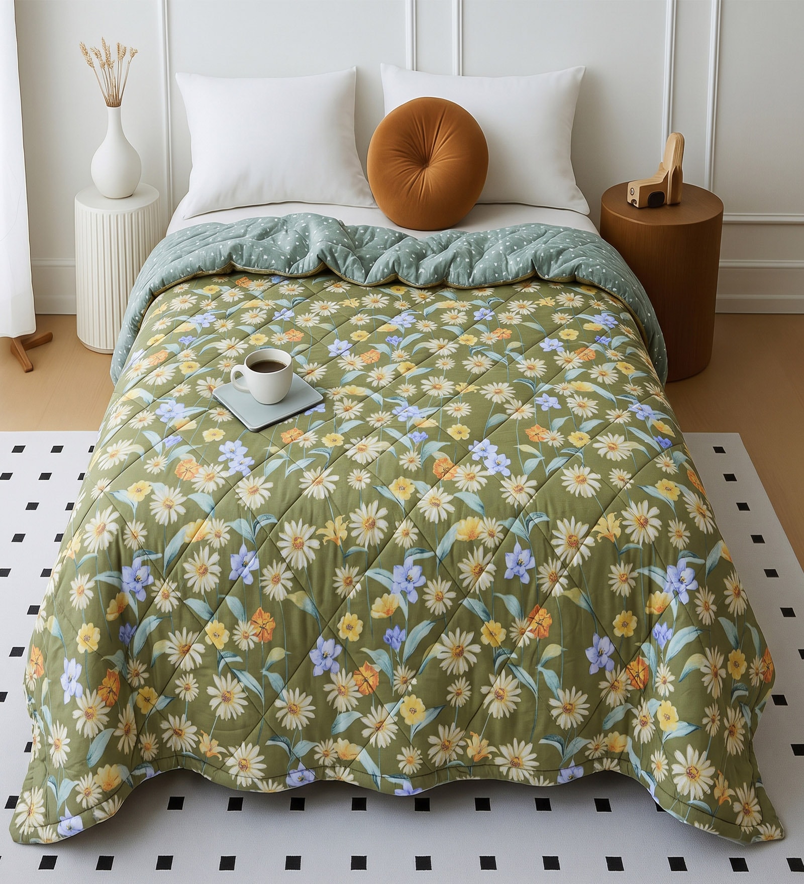 Green Polycotton Floral 350 GSM Double Bed Reversible Quilted Comforter