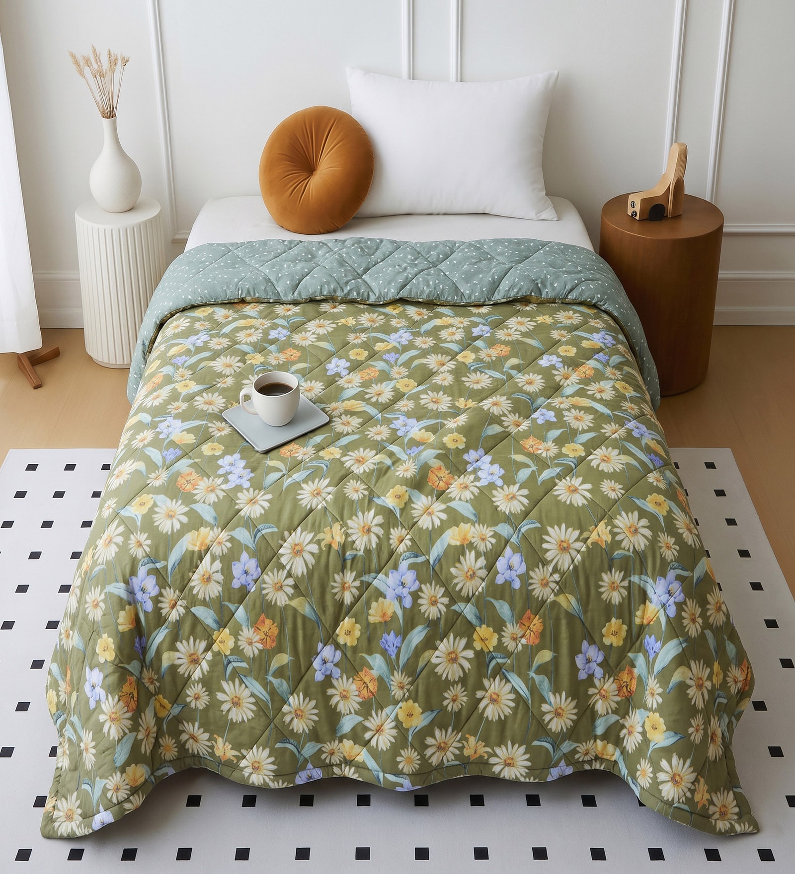 Green Polycotton Floral 350 GSM Single Bed Reversible Quilted Comforter