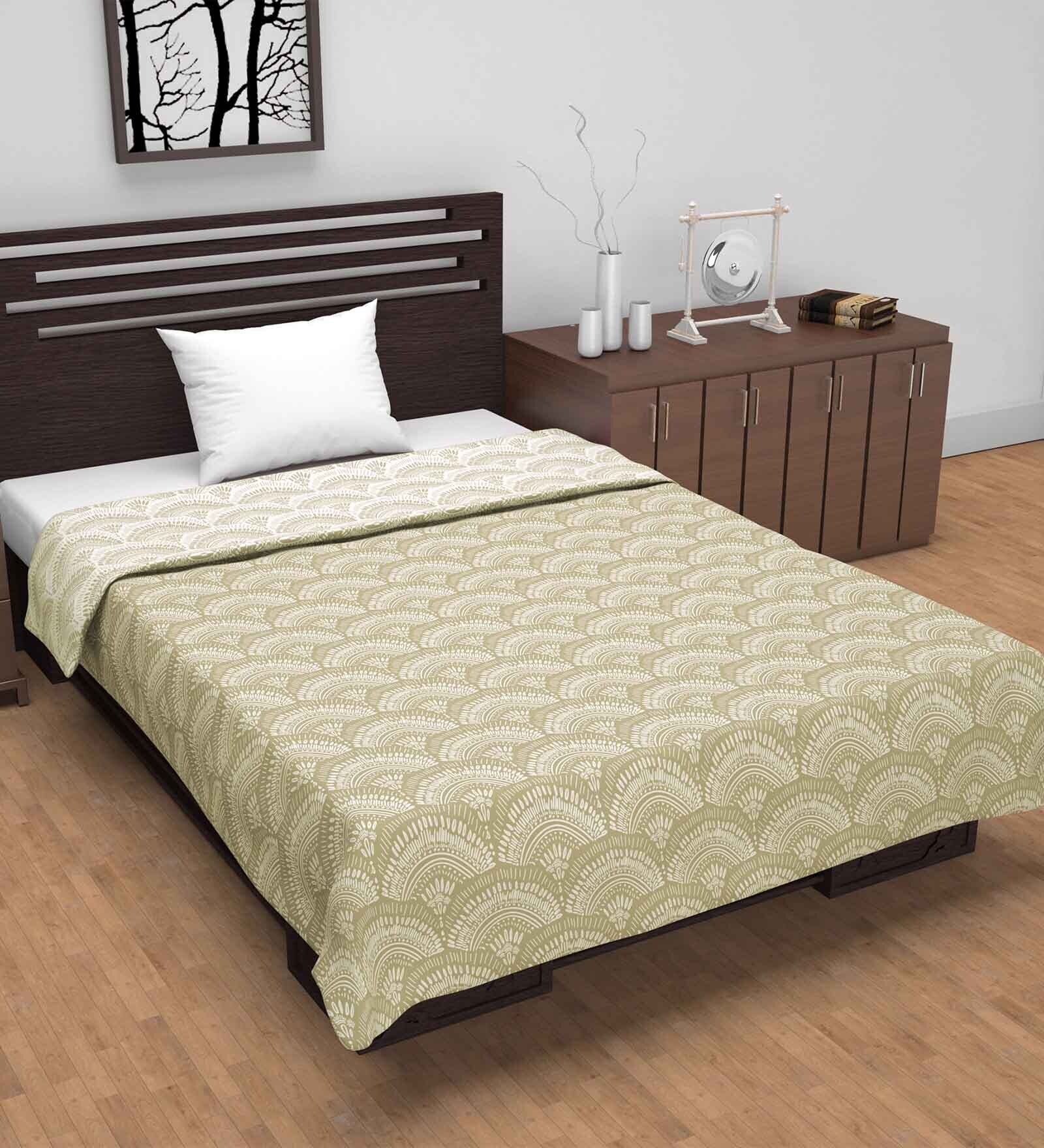 Green Polyester Patterned 120 GSM Single Bed Dohar