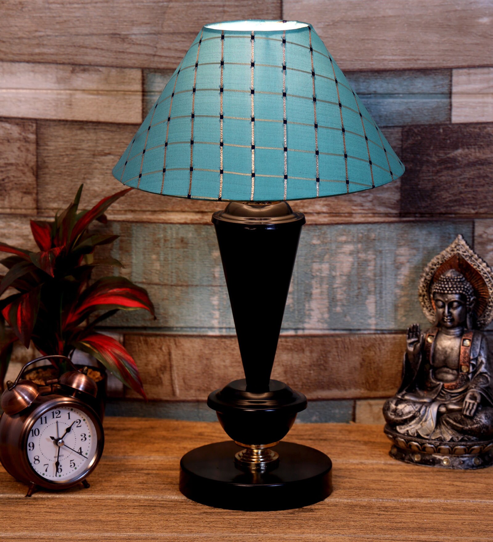Green Shade Table Lamp With Metal Base