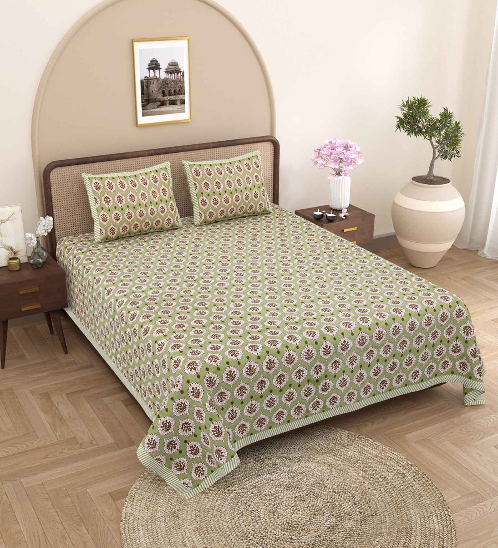 Green Traditional 240 TC Pure Cotton King Sized Double Bedsheet with 2 Pillow Covers