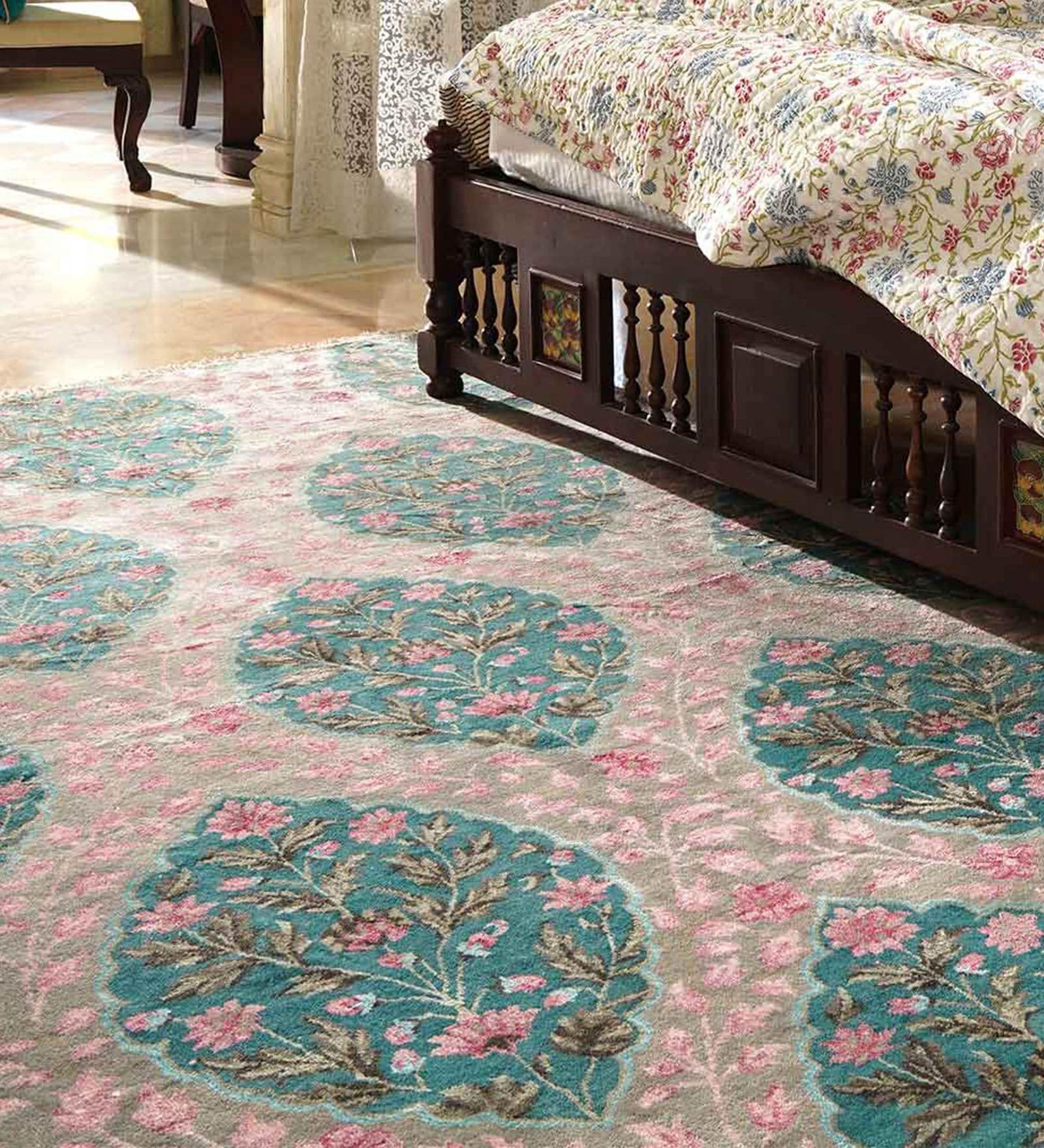Blue Wool & Cotton Floral 6 x 9 Feet Hand Knotted Carpet Amer Canvas Collection