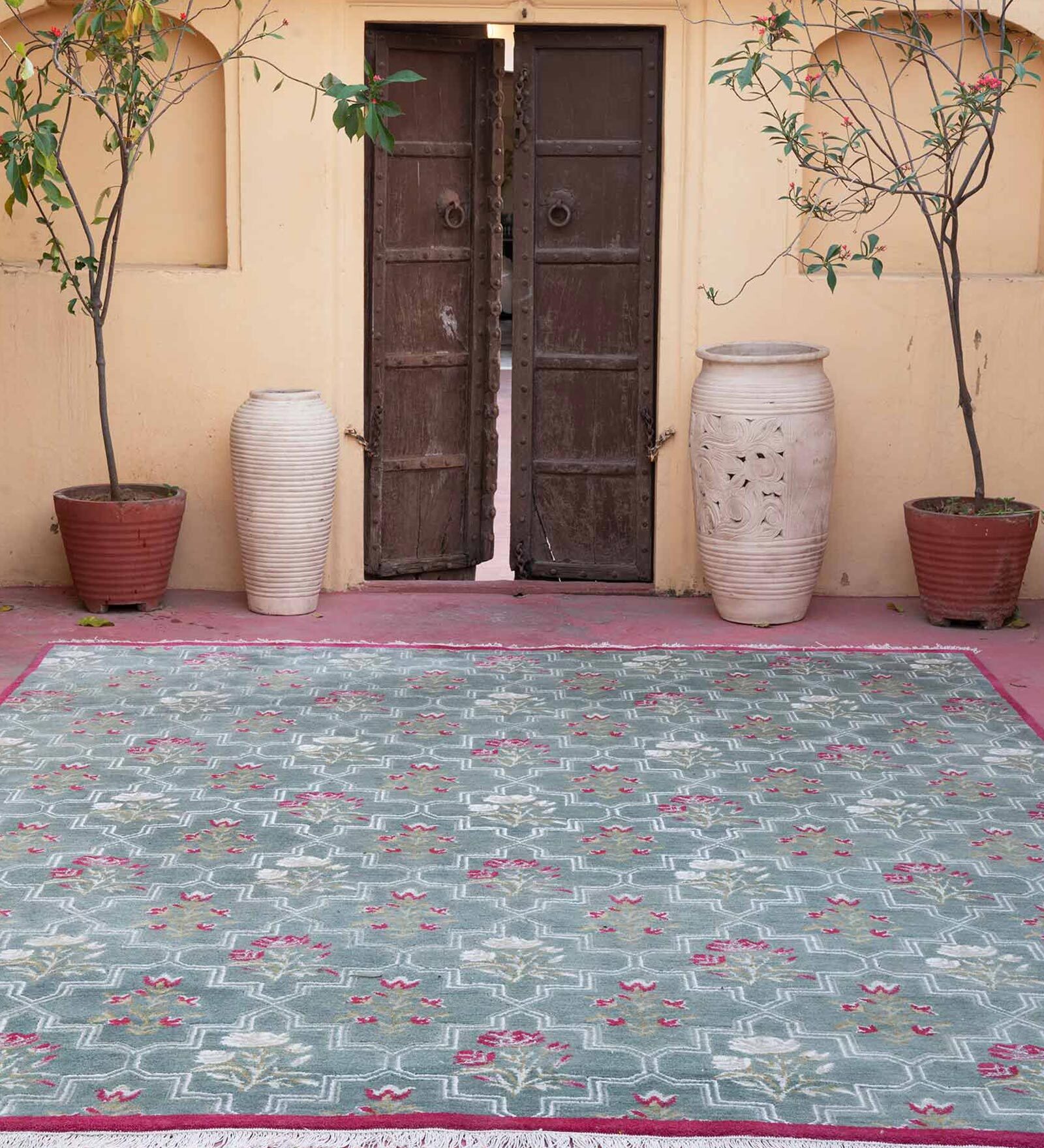 Green Floral Wool & Cotton 8 ft x 10 ft Hand Knotted Carpet