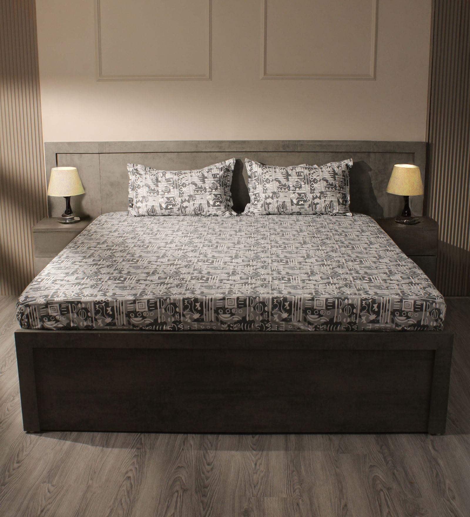 Grey 144TC Cotton Flat Super King Bedsheet with 2 Pillow Covers