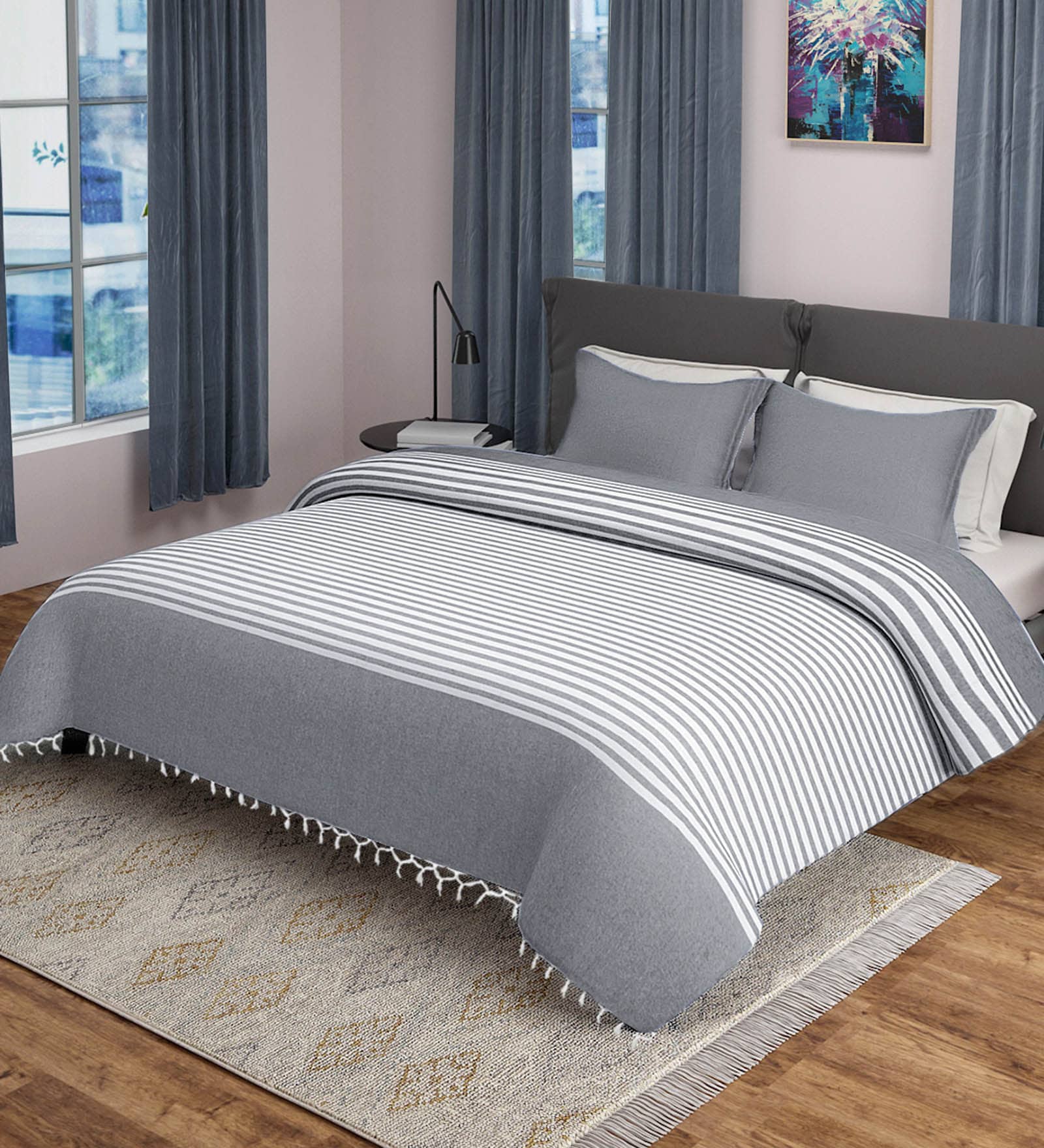 Grey Geometric 350 TC Polyester Double Bed Cover with 2 Pillow Covers