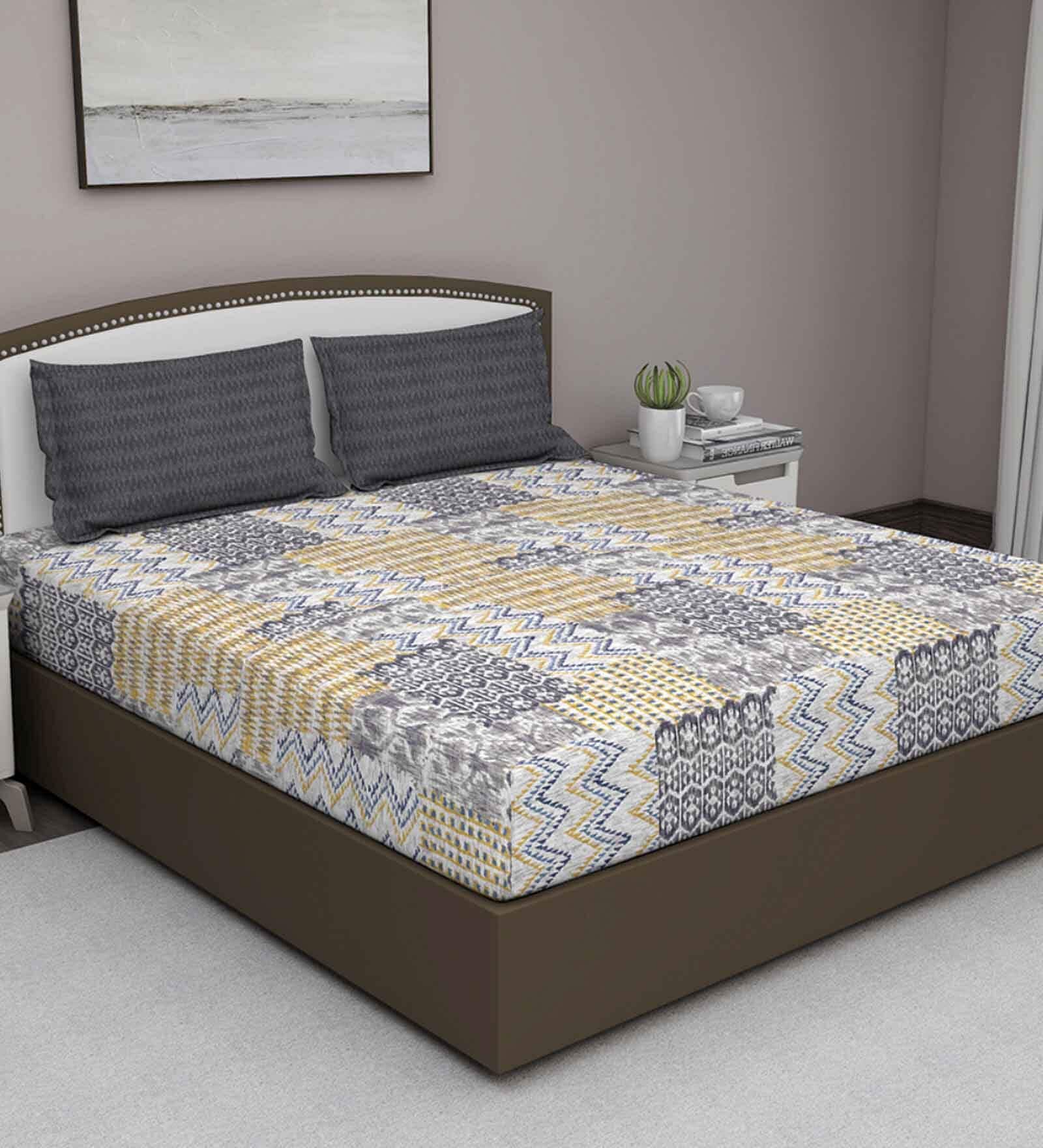 Grey Abstract 180 TC Cotton Queen Sized Bed Sheets with 2 Pillow Covers