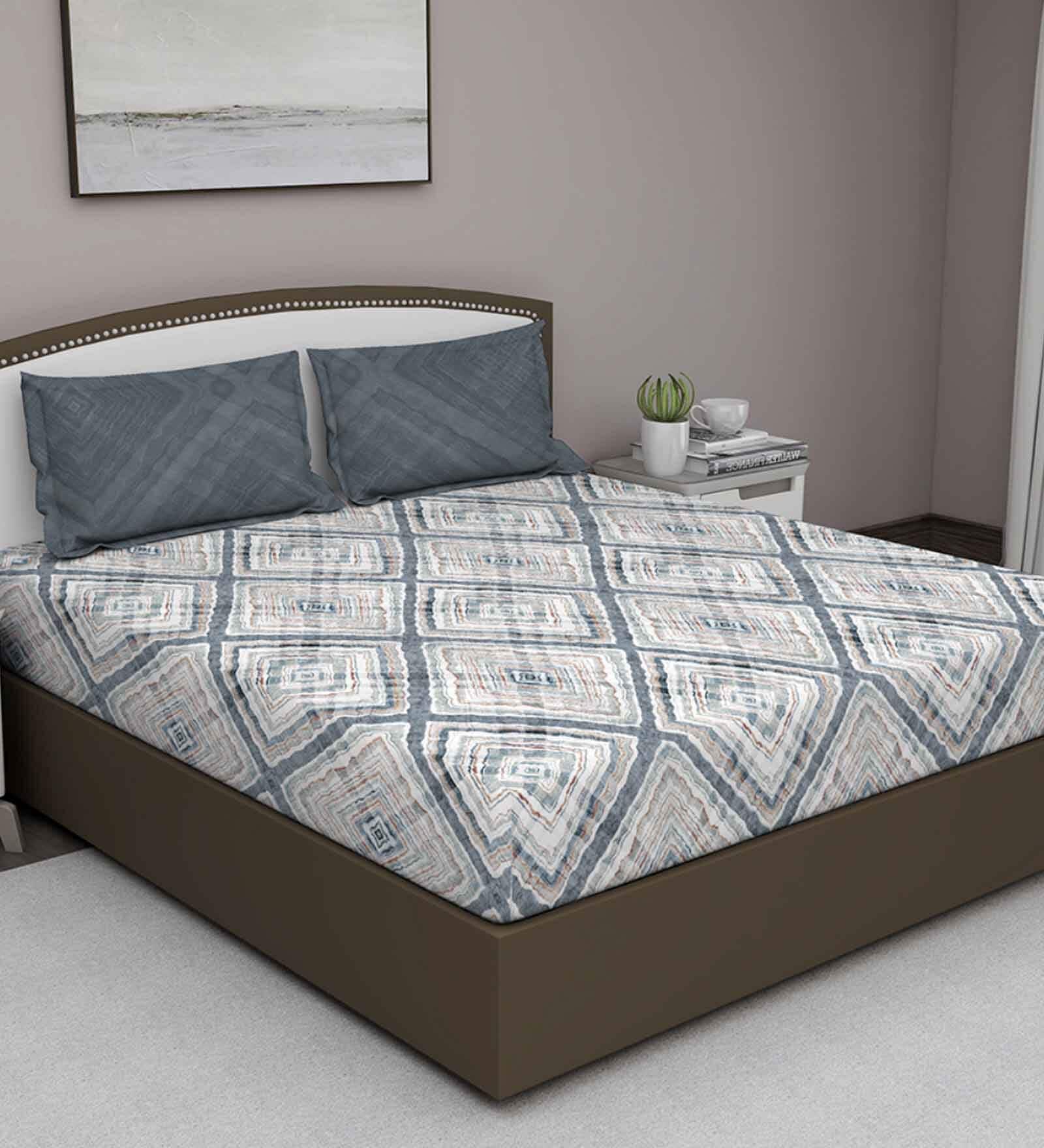 Grey Geometric 210 TC Cotton King Sized Bed Sheets with 2 Pillow Covers
