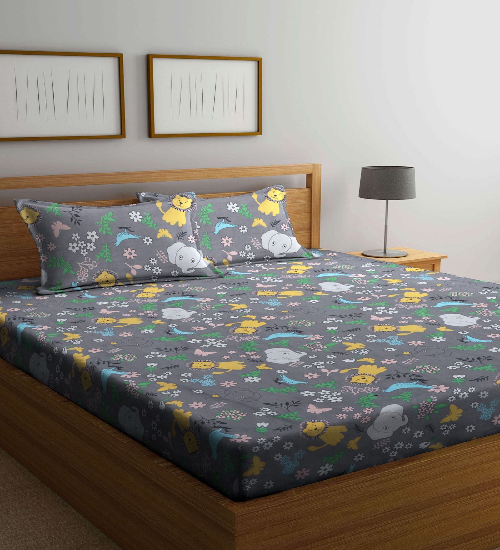 Grey Wildlife 300 TC Cotton Blend Double Queen Size Bedsheet With 2 Pillow Covers