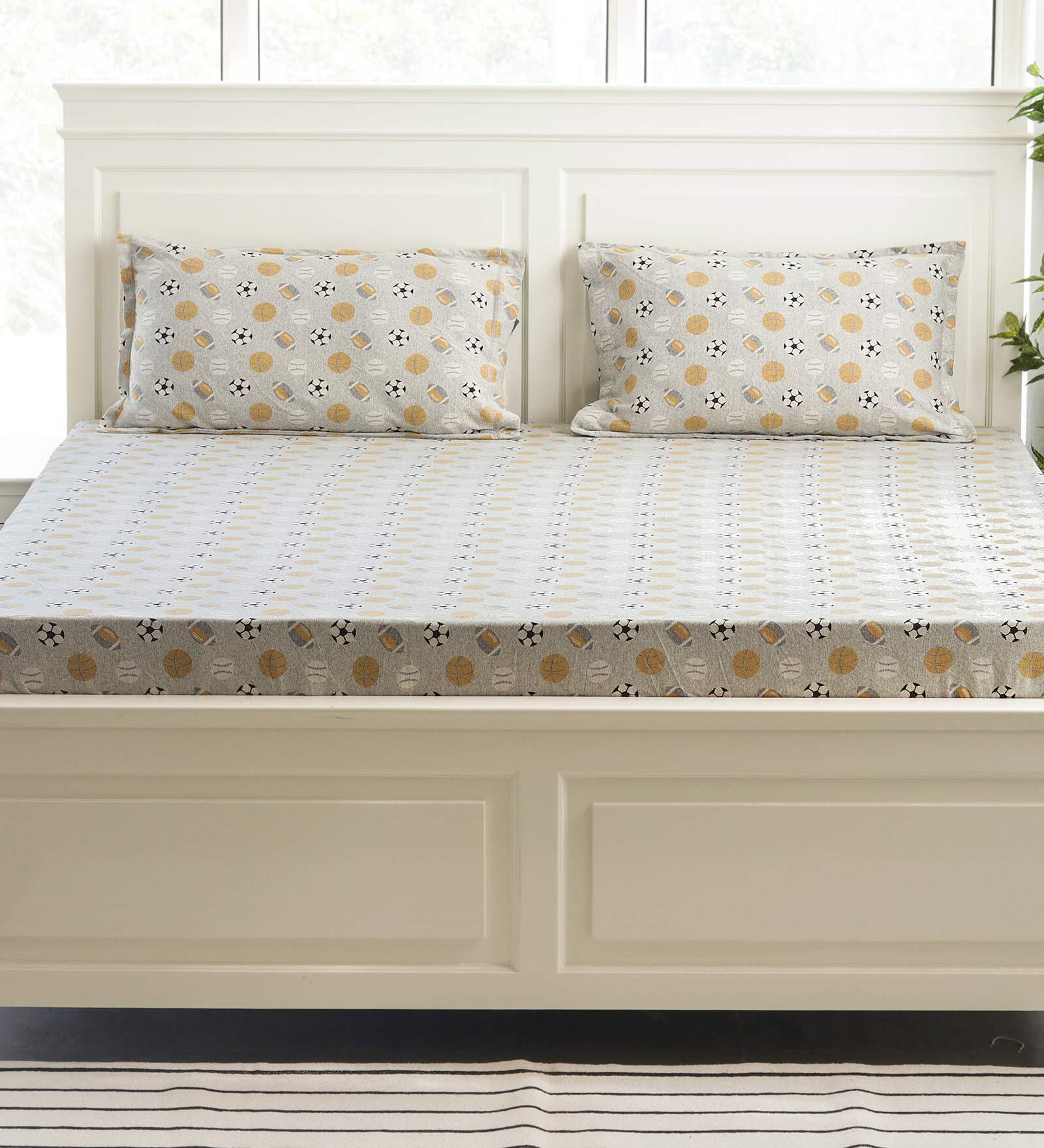 Grey Abstract 210 TC Cotton Blend King Sized Bed Sheets with 2 Pillow Covers