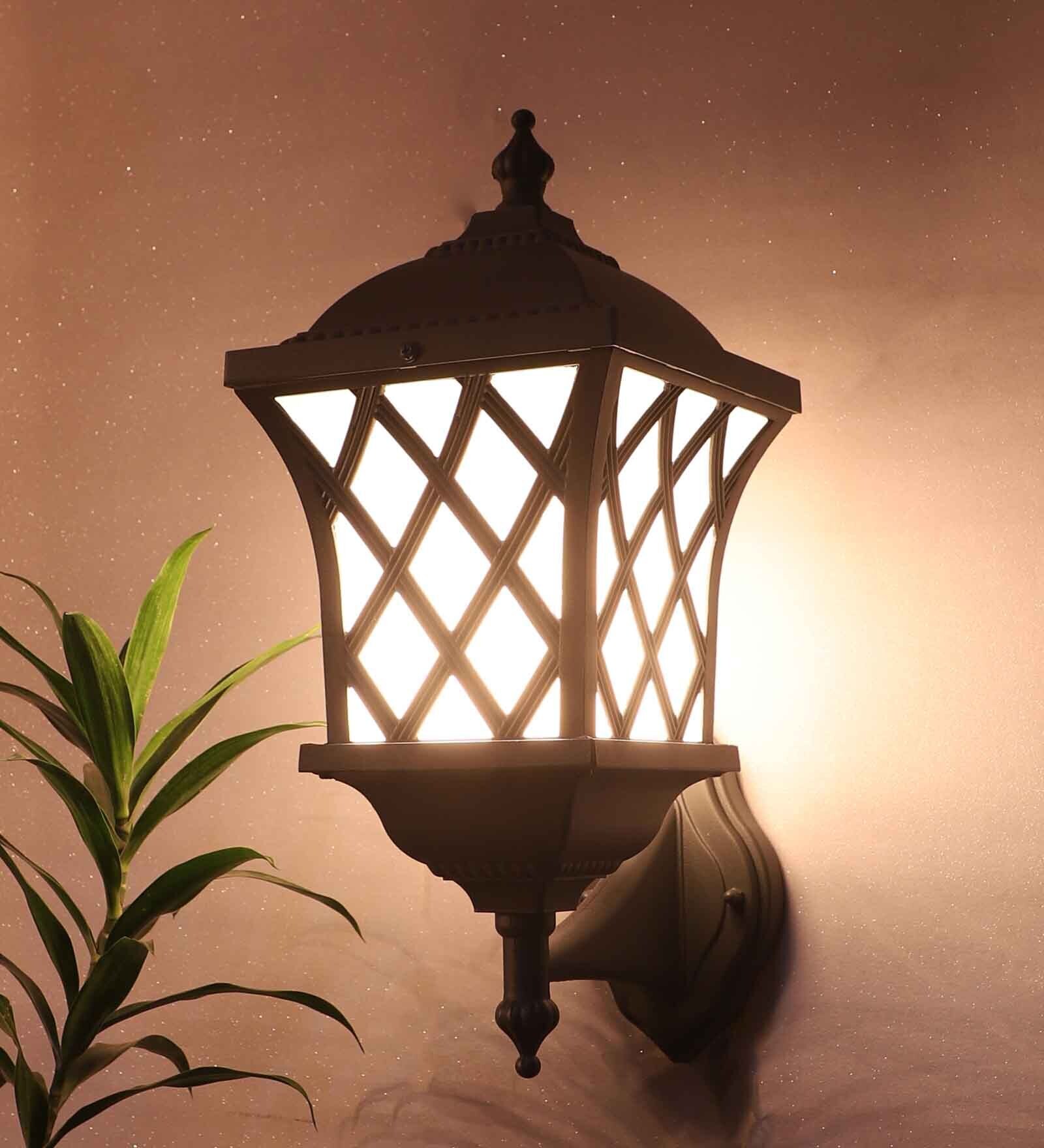 Grey Aluminium 9 Watt Gate Light Grey Aluminium 9 Watt Gate Light