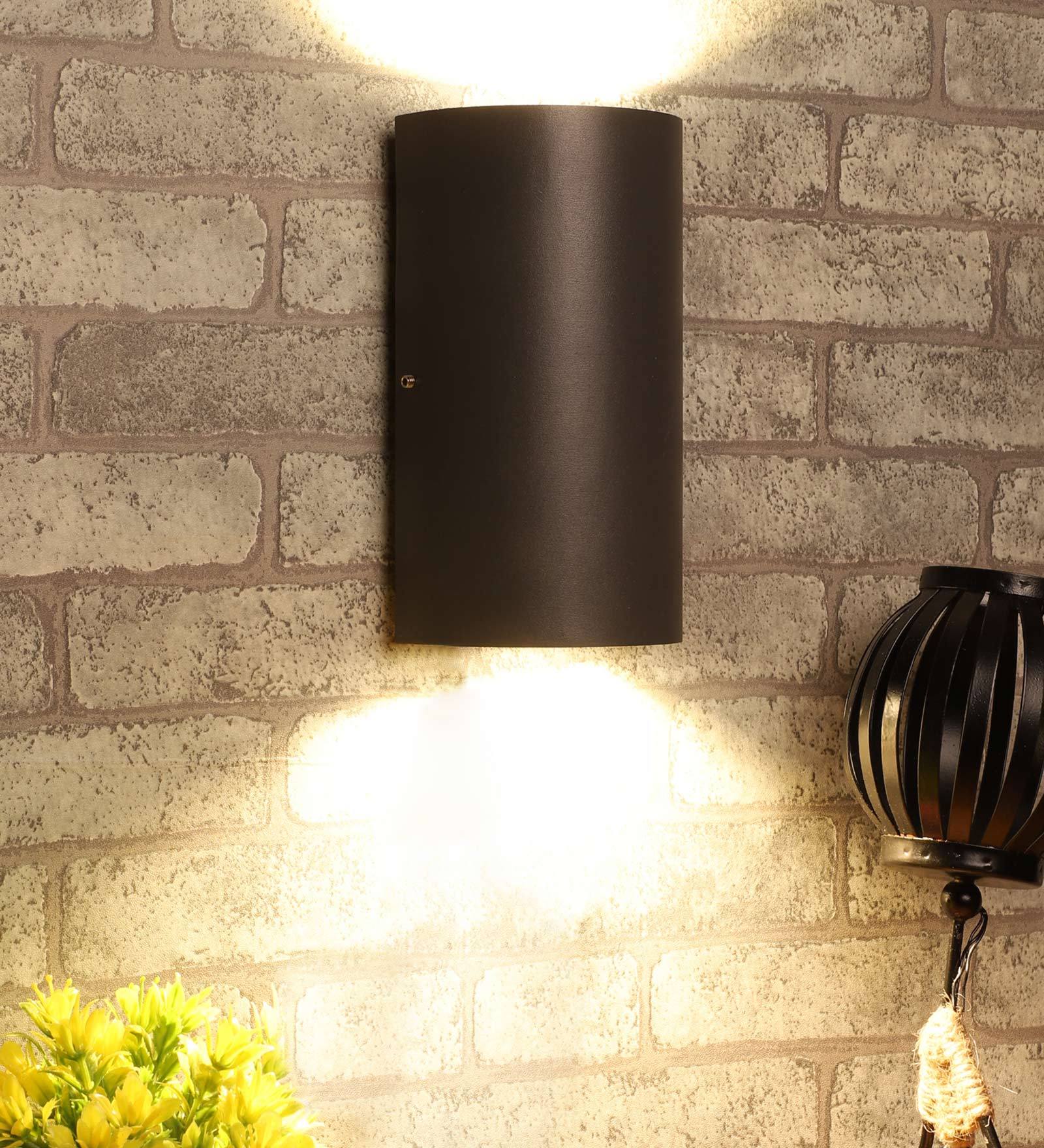 Grey Aluminium Die Cast Outdoor Wall Light