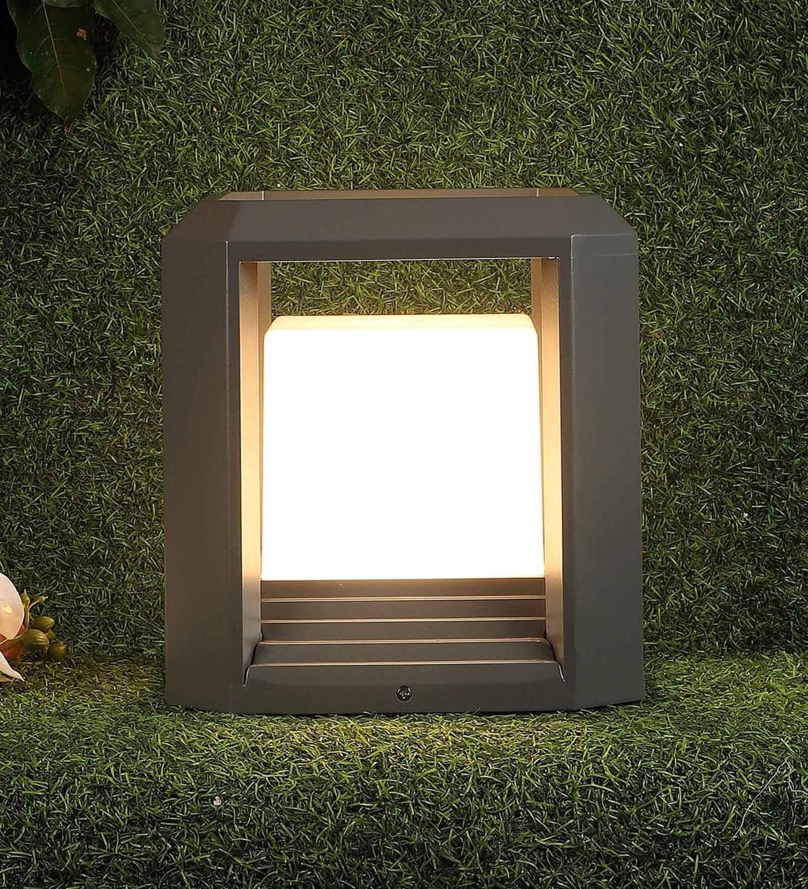 Miya Grey Aluminium Gate Light