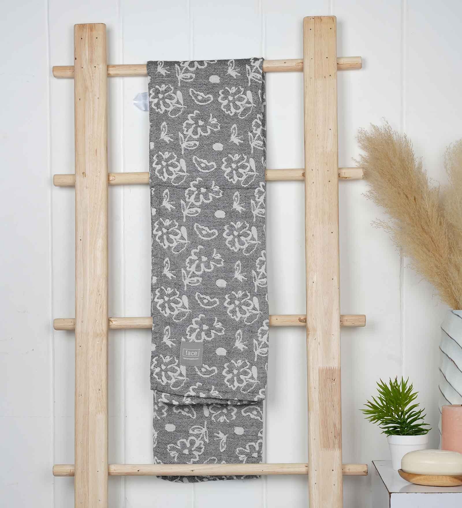 Charcoal Banana Jacquard Floral 250 GSM Bath Towel