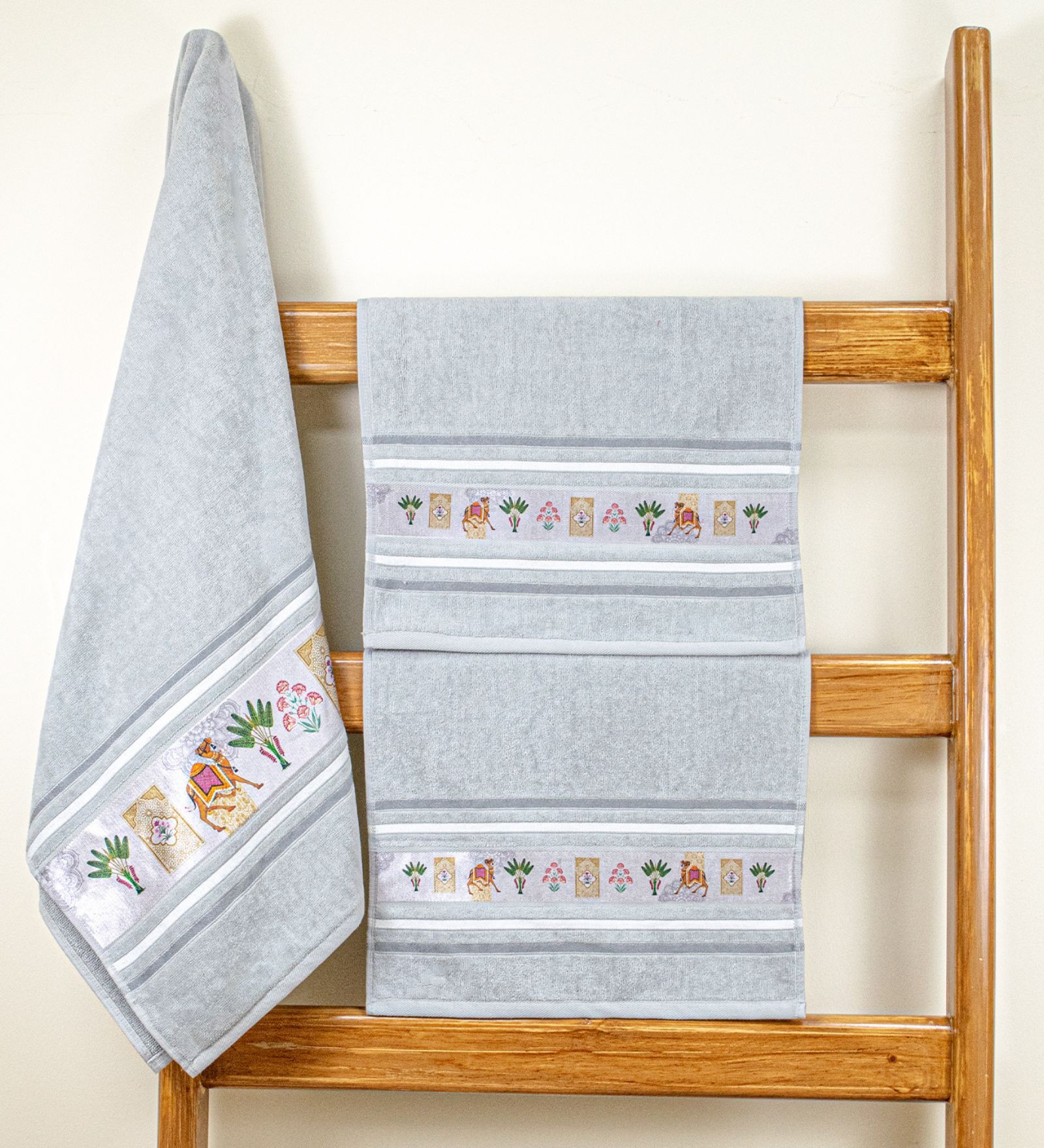 Grey Cotton Printed 460 GSM Bath & Hand Towels 3Pcs Bath And Hand Towels Grey Cotton Printed 460 GSM Bath & Hand Towels 3Pcs Bath And Hand Towels