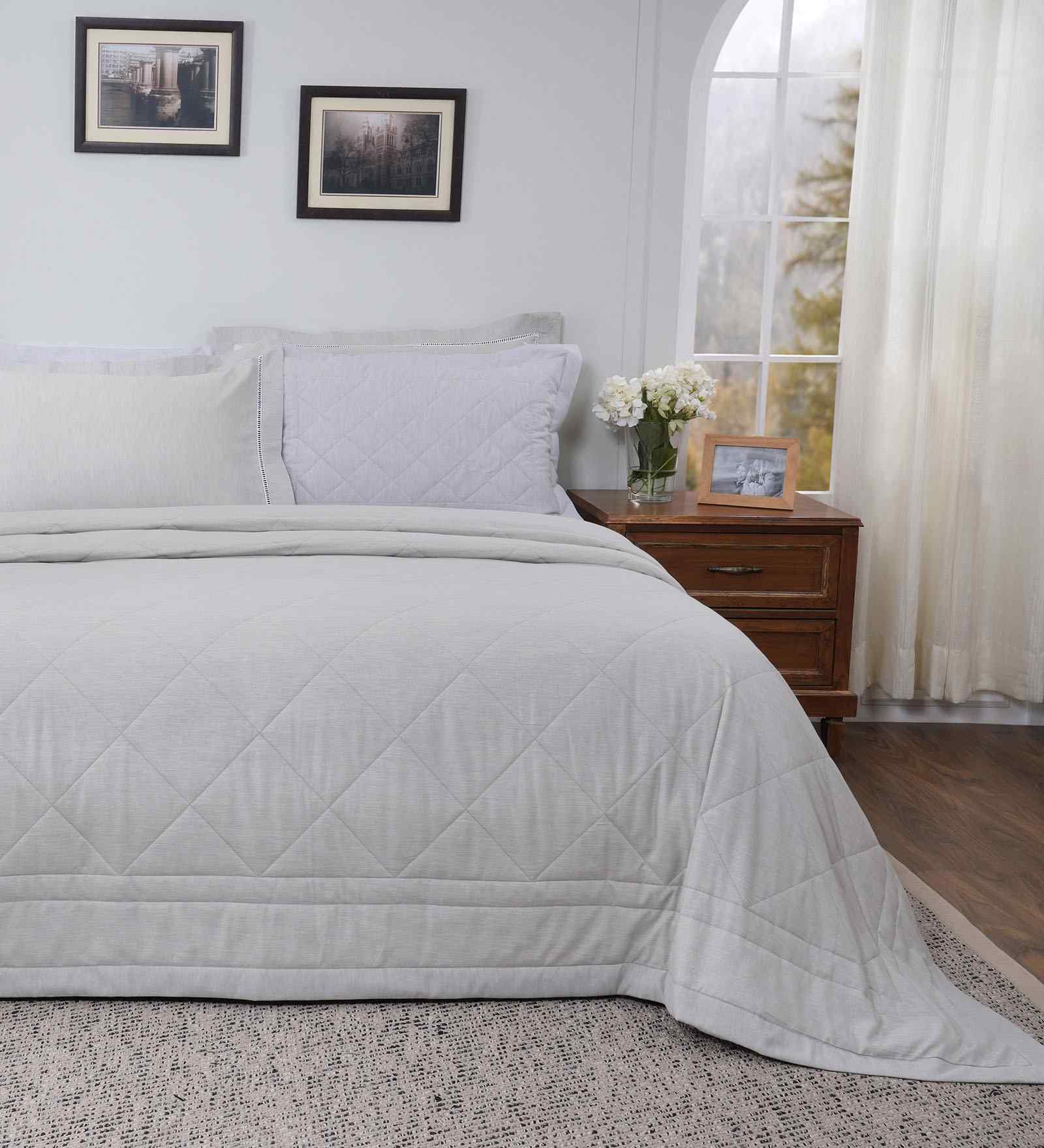 Grey Cotton Solid 110 GSM Double Bed Quilt