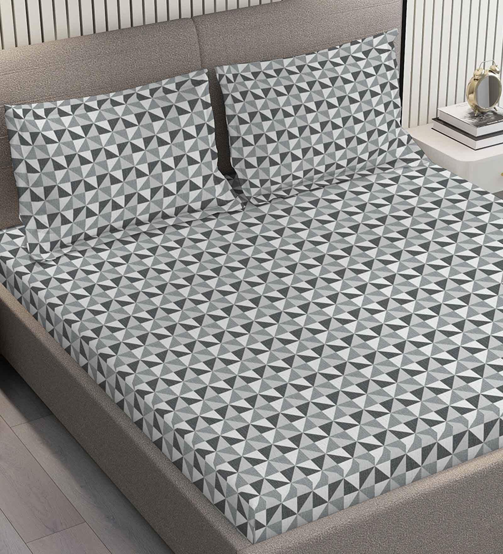 Grey Geometric 144 TC Cotton King Bedsheet with 2 Pillow Covers