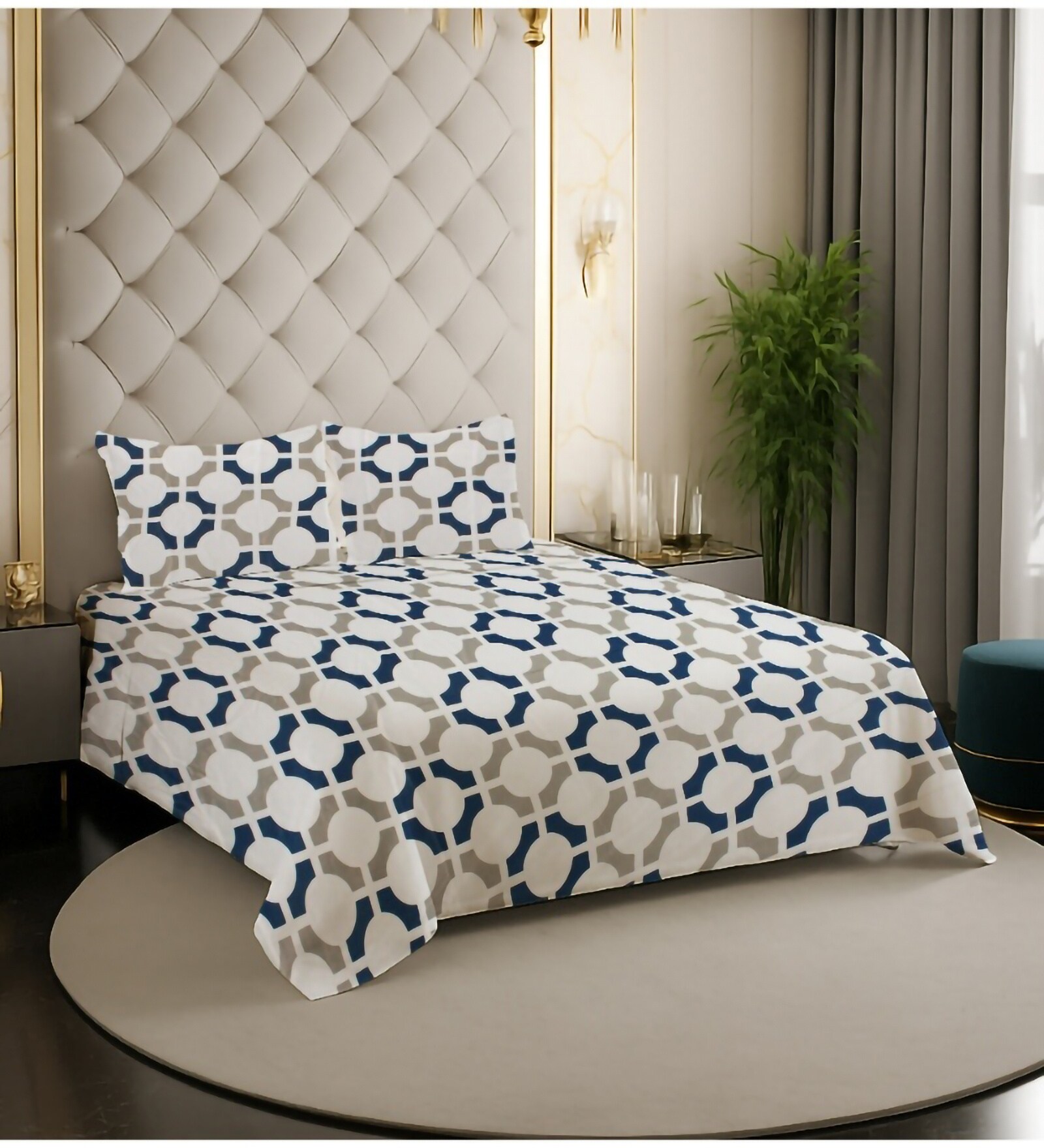 Grey Geometric 200 TC Cotton King Size Double Bedsheet with 2 Pillow Covers