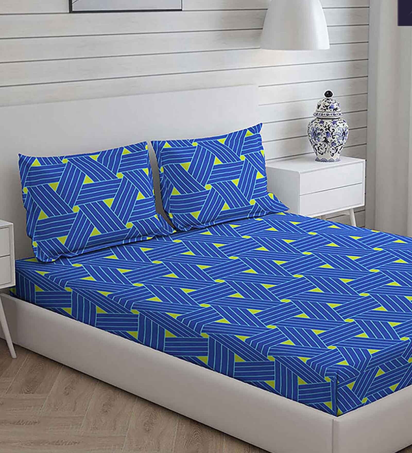 Blue Geometric 225 TC Cotton King Sized Bed Sheets with 2 Pillow Covers