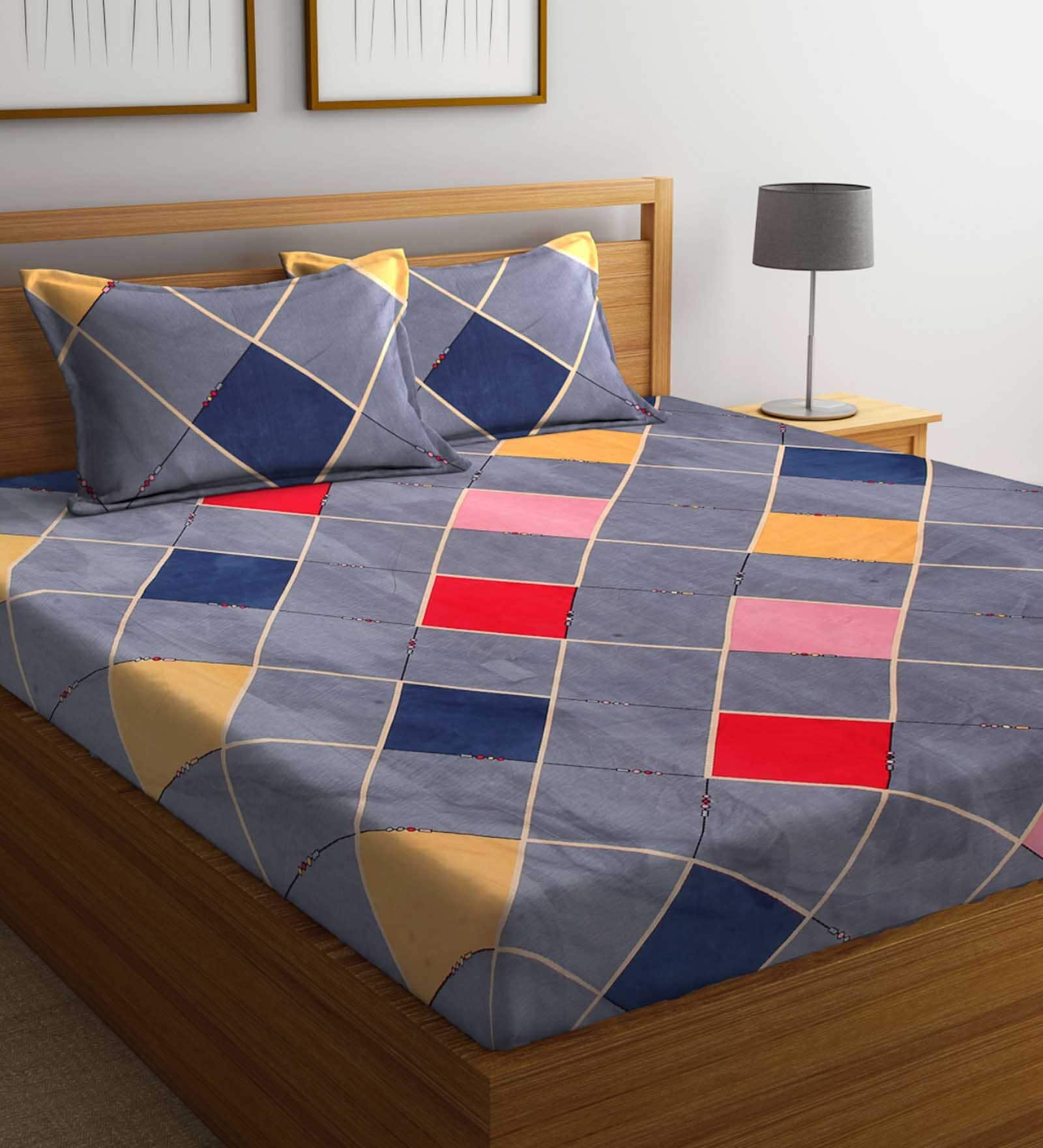 Grey Geometric 300 TC Cotton Blend King Sized Bed Sheets with 2 Pillow Covers