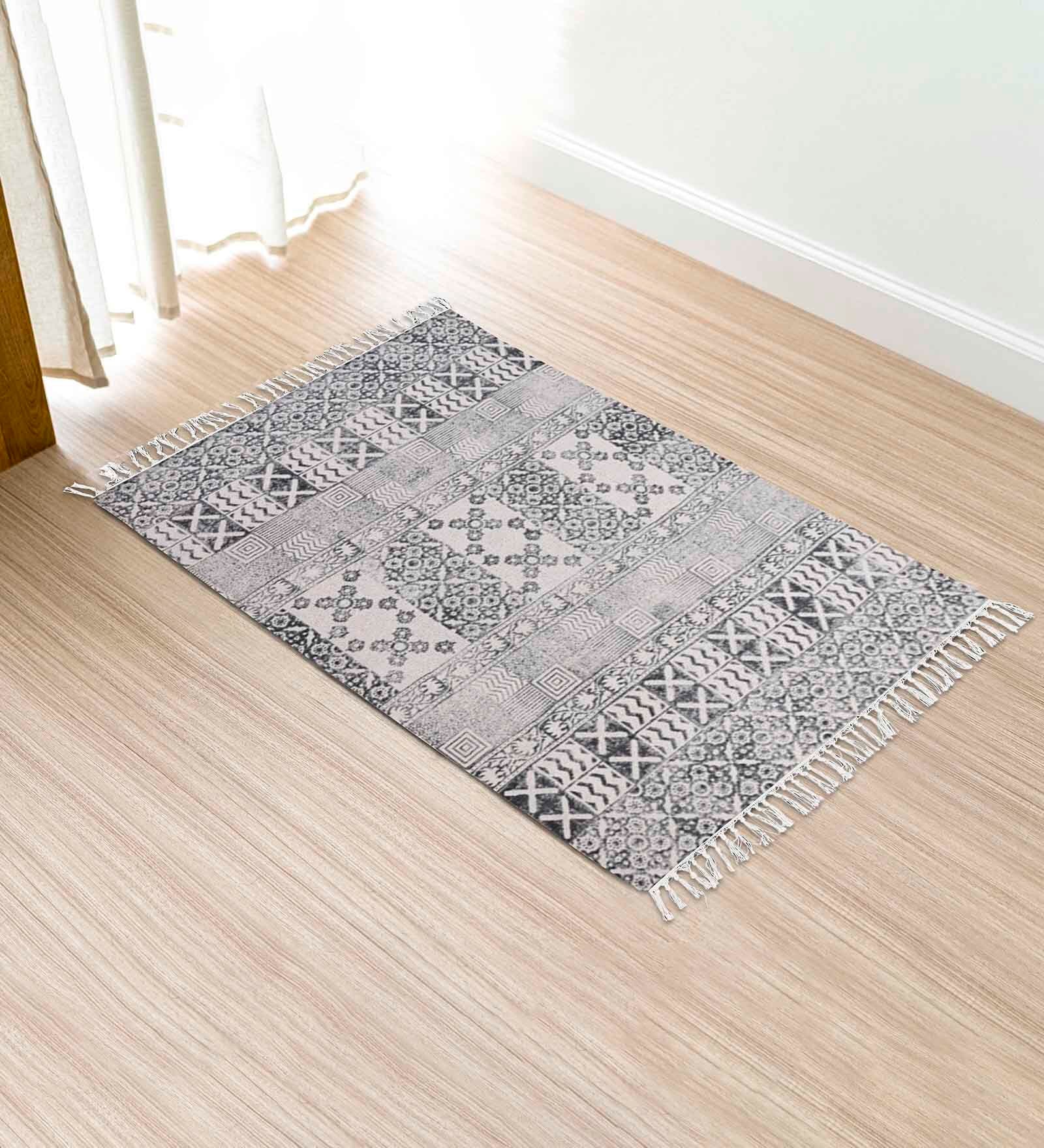 Grey Geometrical Cotton 36x54 Inches Hand Woven Dhurrie