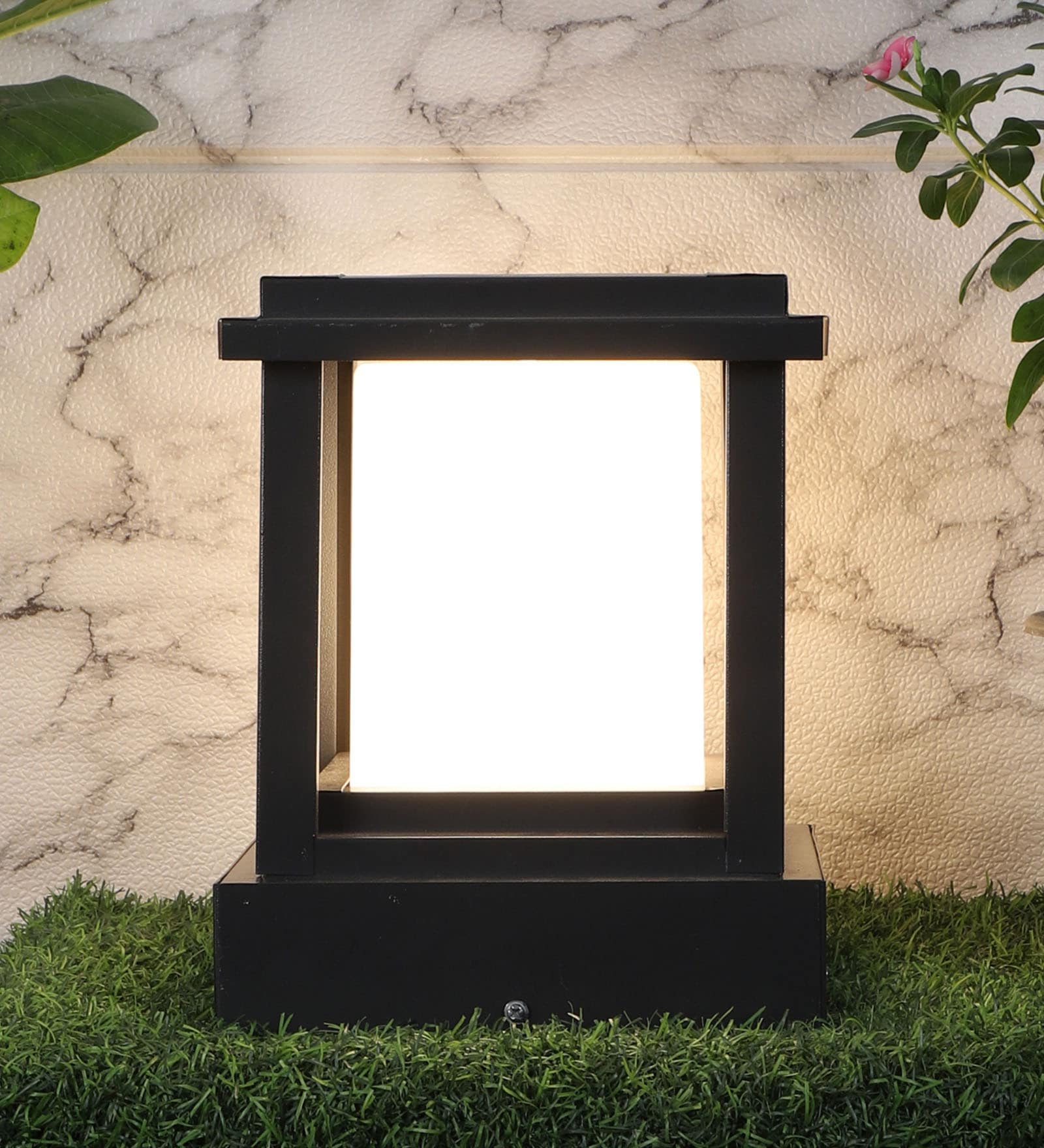 Starlet Grey Iron Gate Light