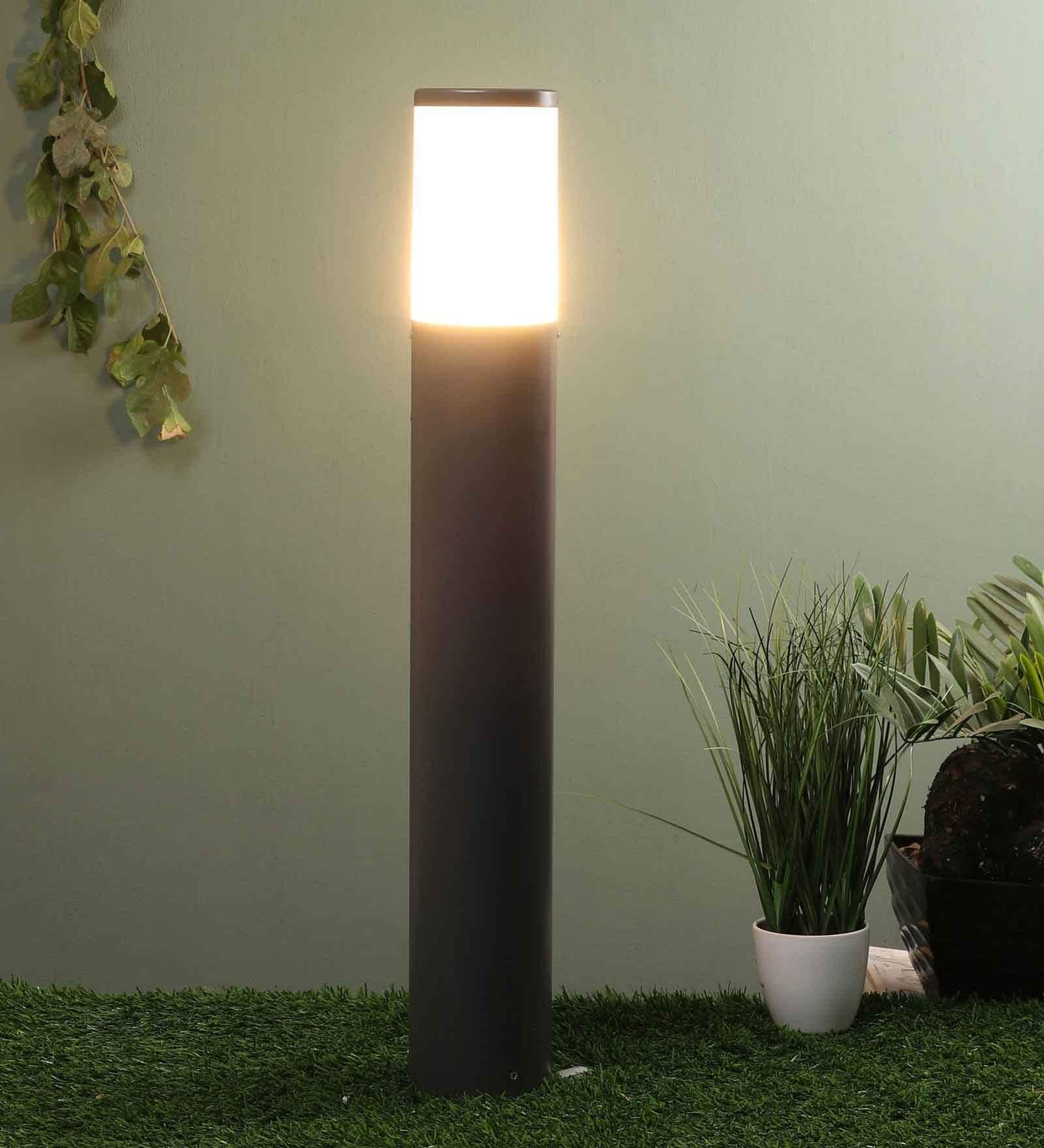 Lvan Grey Metal Garden Light