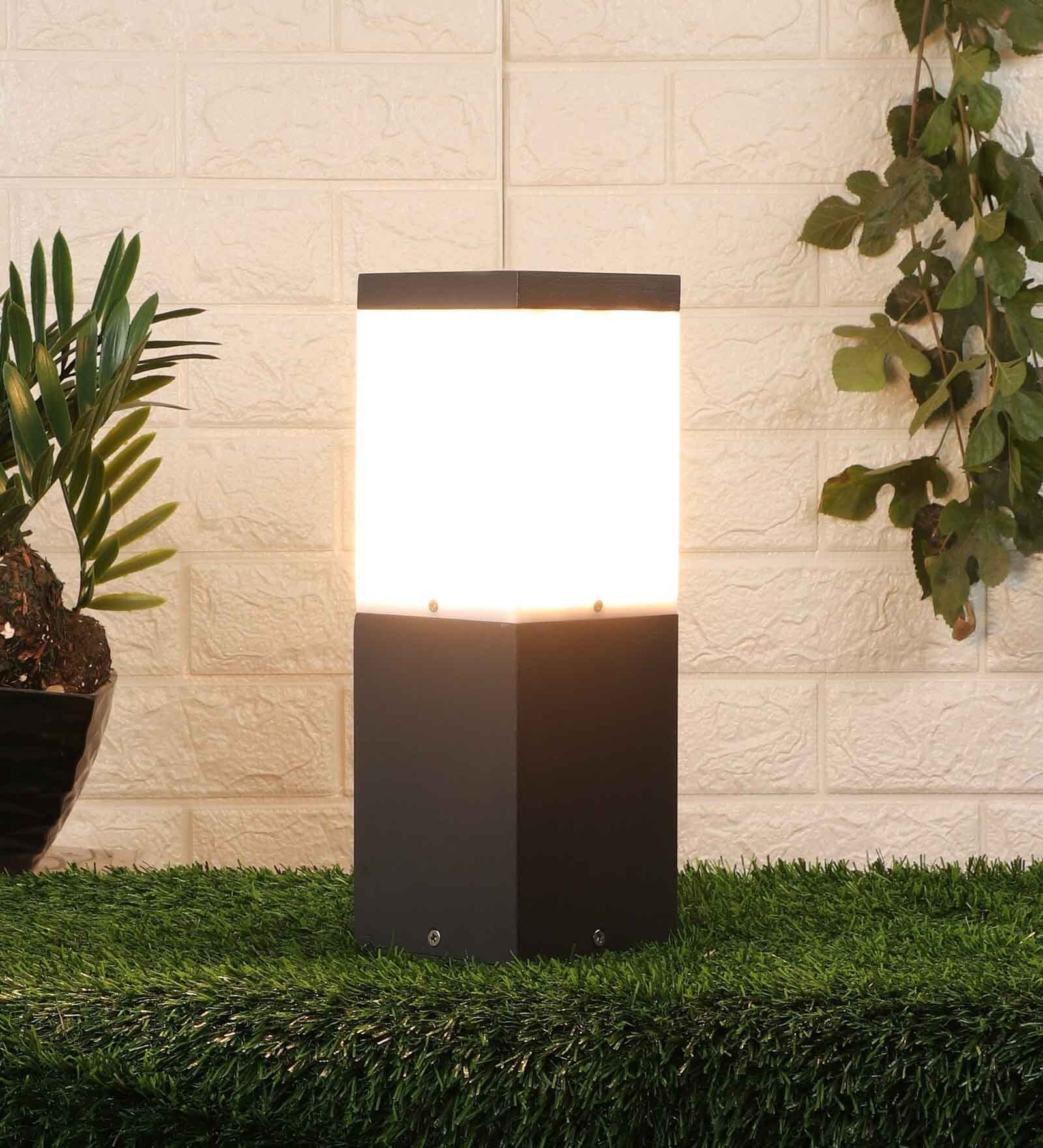 Wringo Grey Metal Gate Light