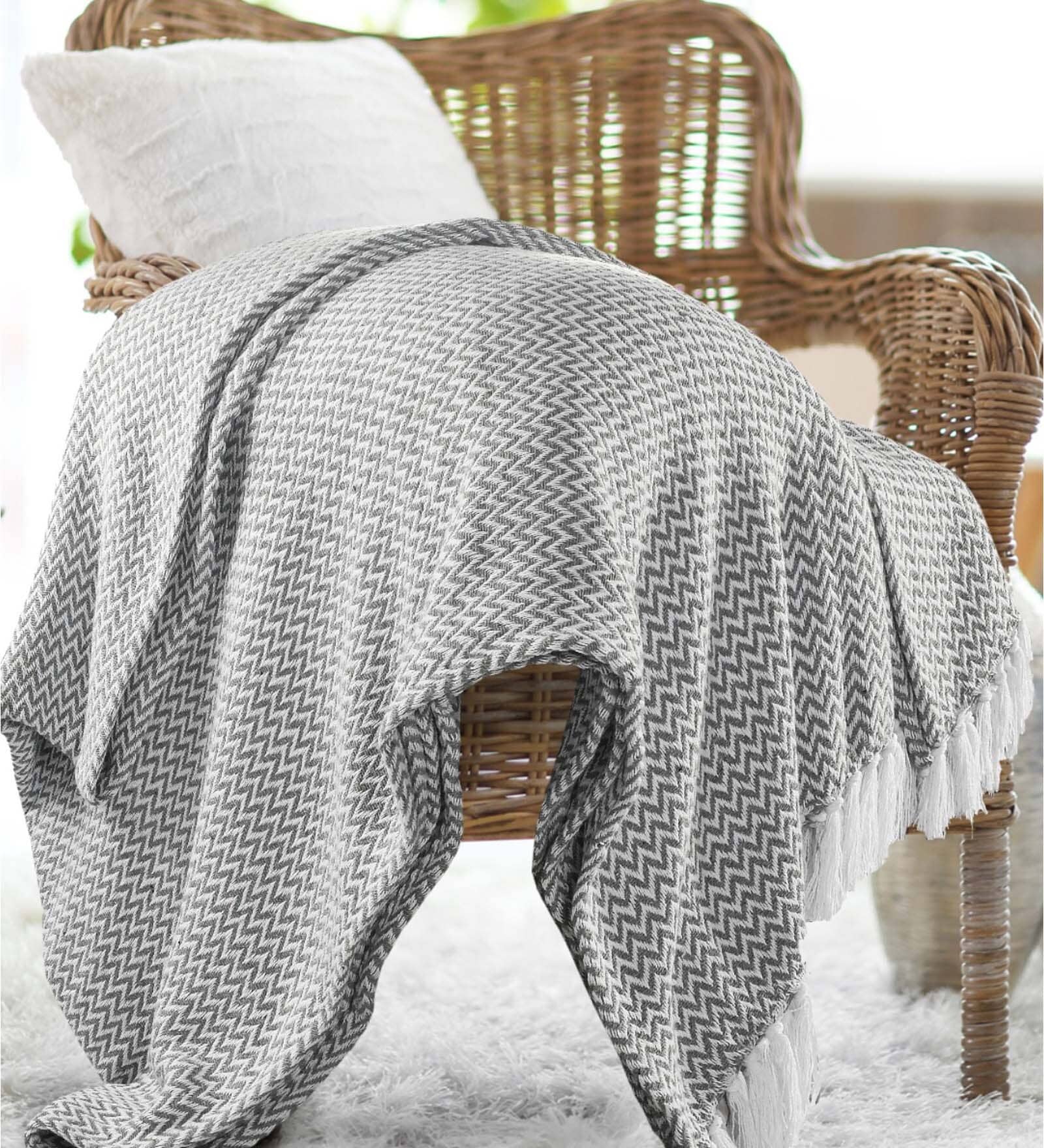 Grey Geometric Polyester 67x98 Inches Sofa Throw