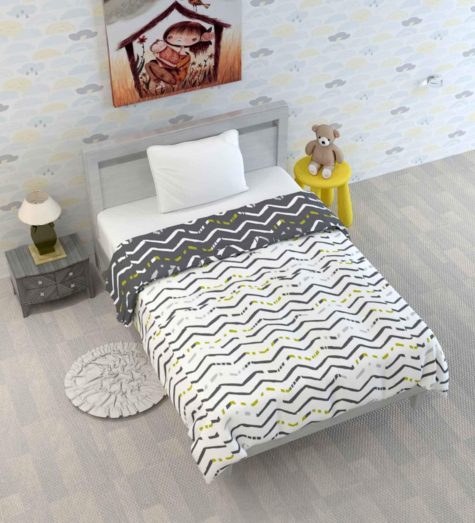 Grey Polyester Patterned 120 GSM Single Bed Kids Dohar Grey Polyester Patterned 120 GSM Single Bed Kids Dohar