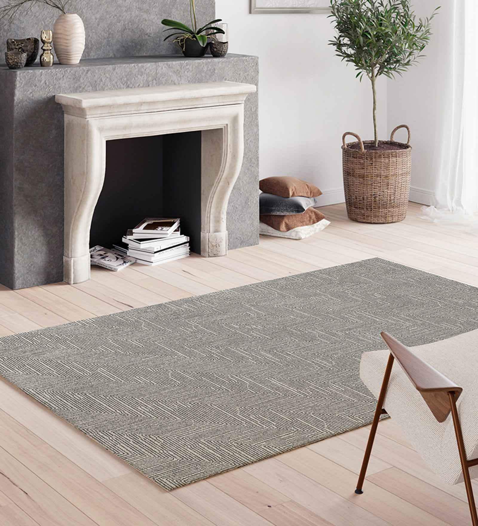 Grey Polyester Plain Solids 4 x 6 Feet Machine Made Carpet