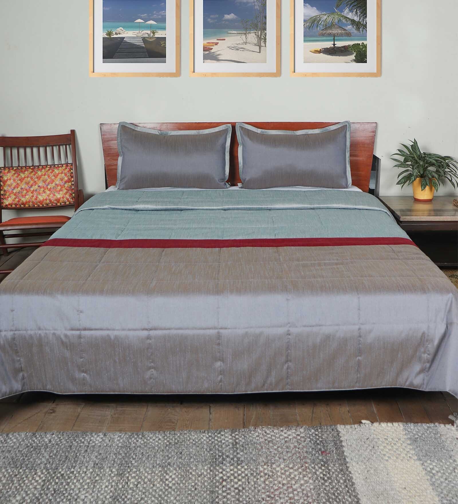 Grey Polyester Solid 600 GSM King Size Quilts with 2 Pillow Covers