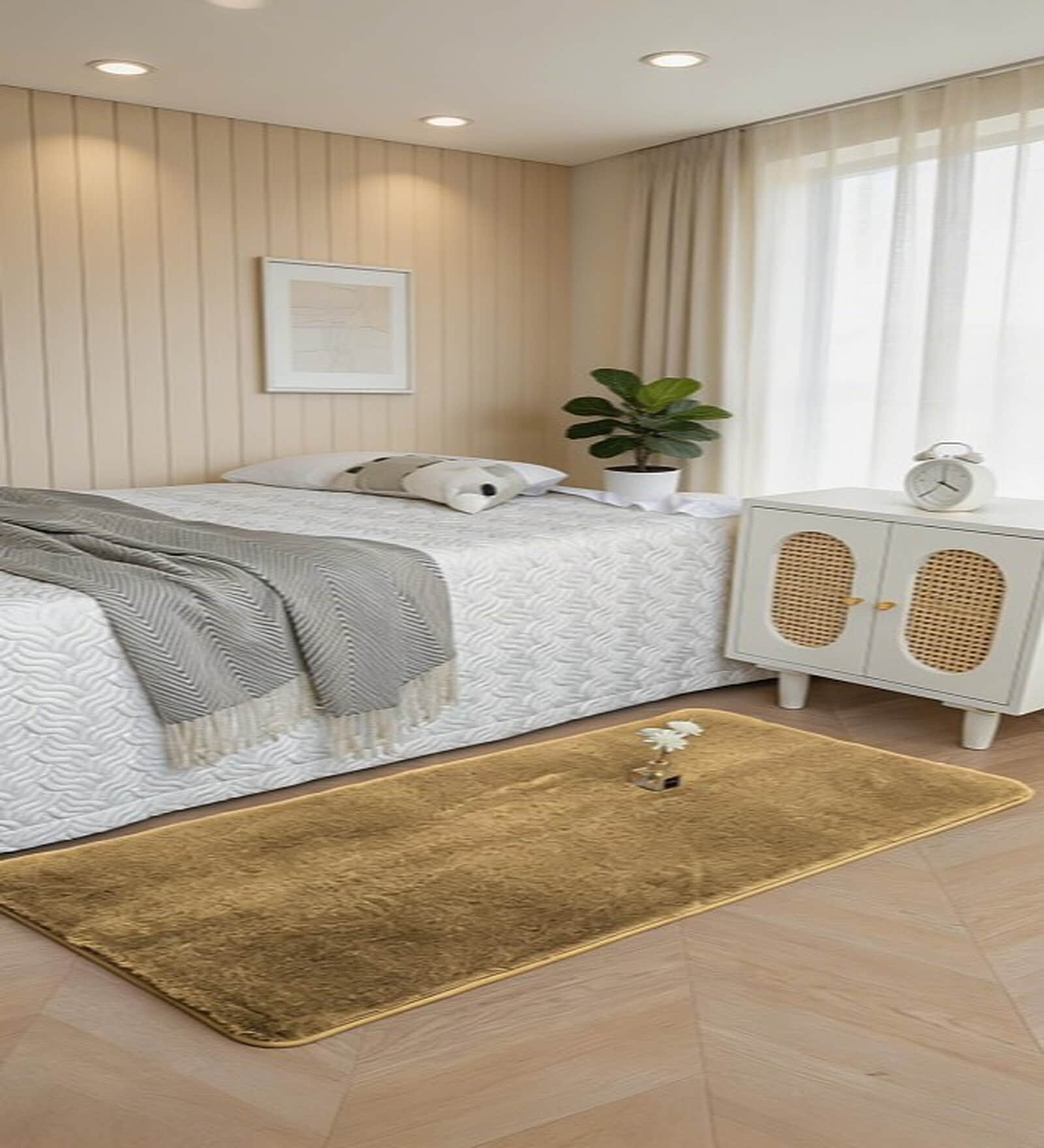 Golden Poleyster 60x24 Inches Anti-Skid Runner