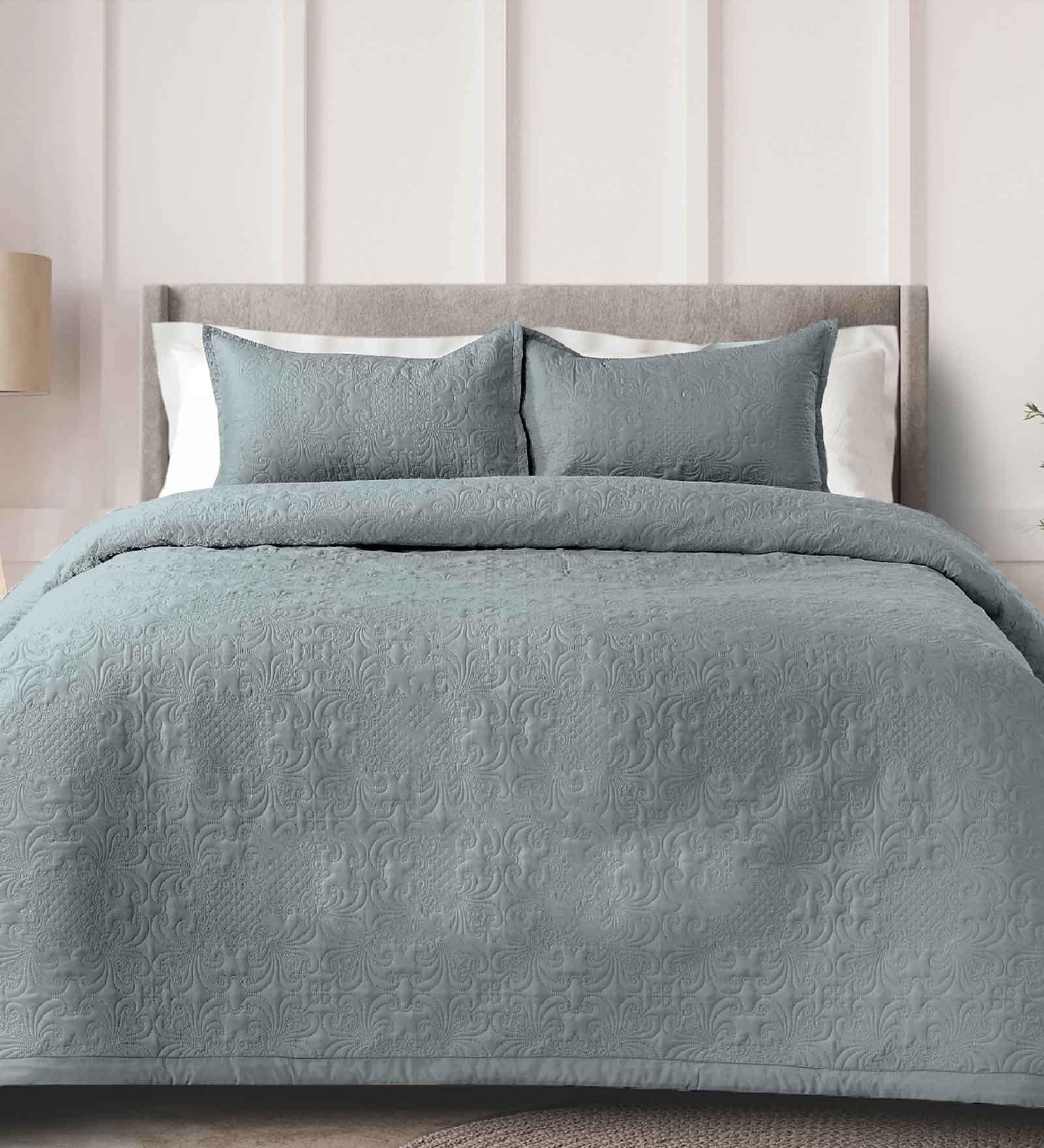 Grey Solid GSM 300 Pure Cotton King Size Bedcover With 2 Pillow Covers