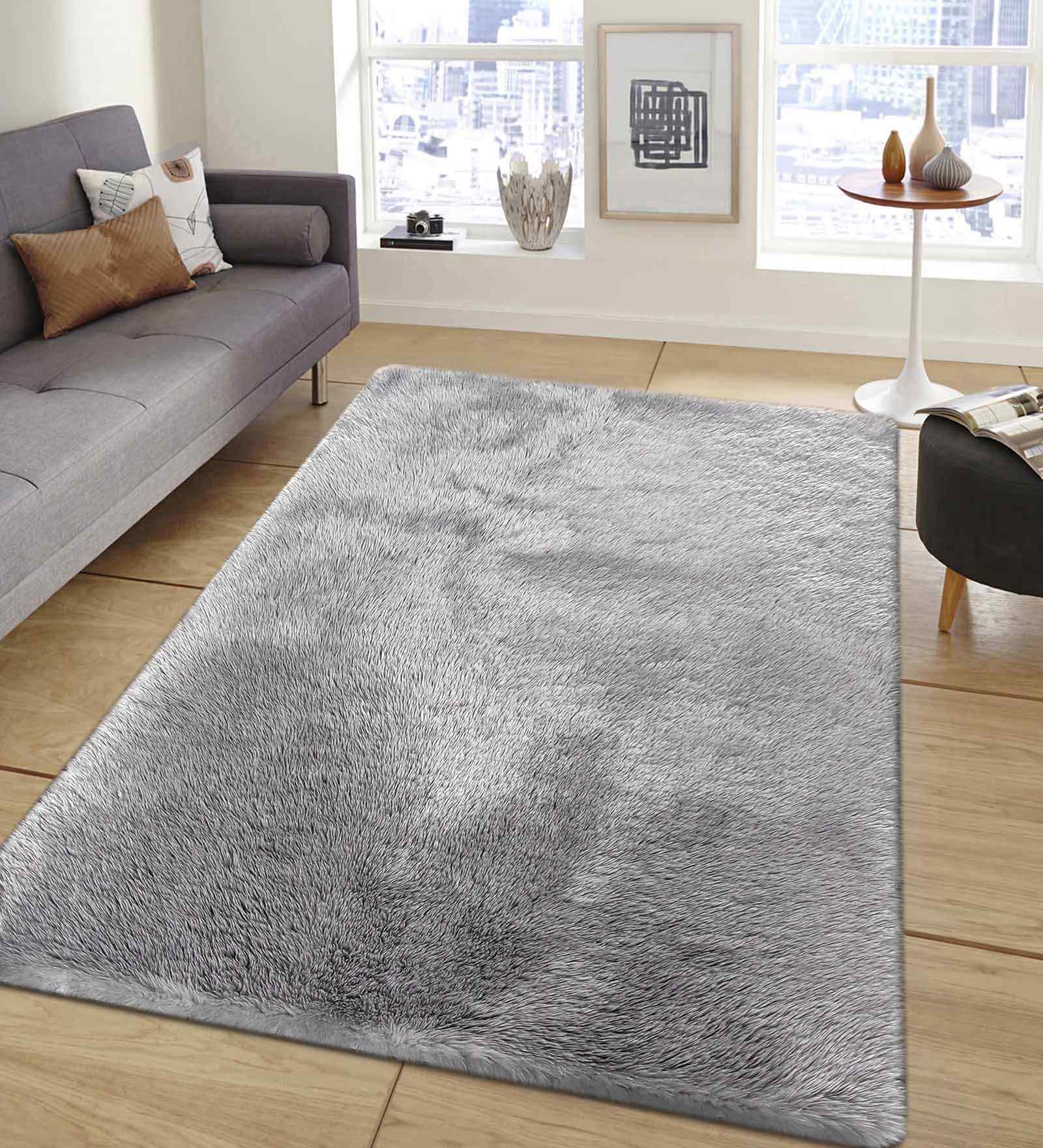 Grey Solid Polyester 4x6 Feet Machine Made Carpet