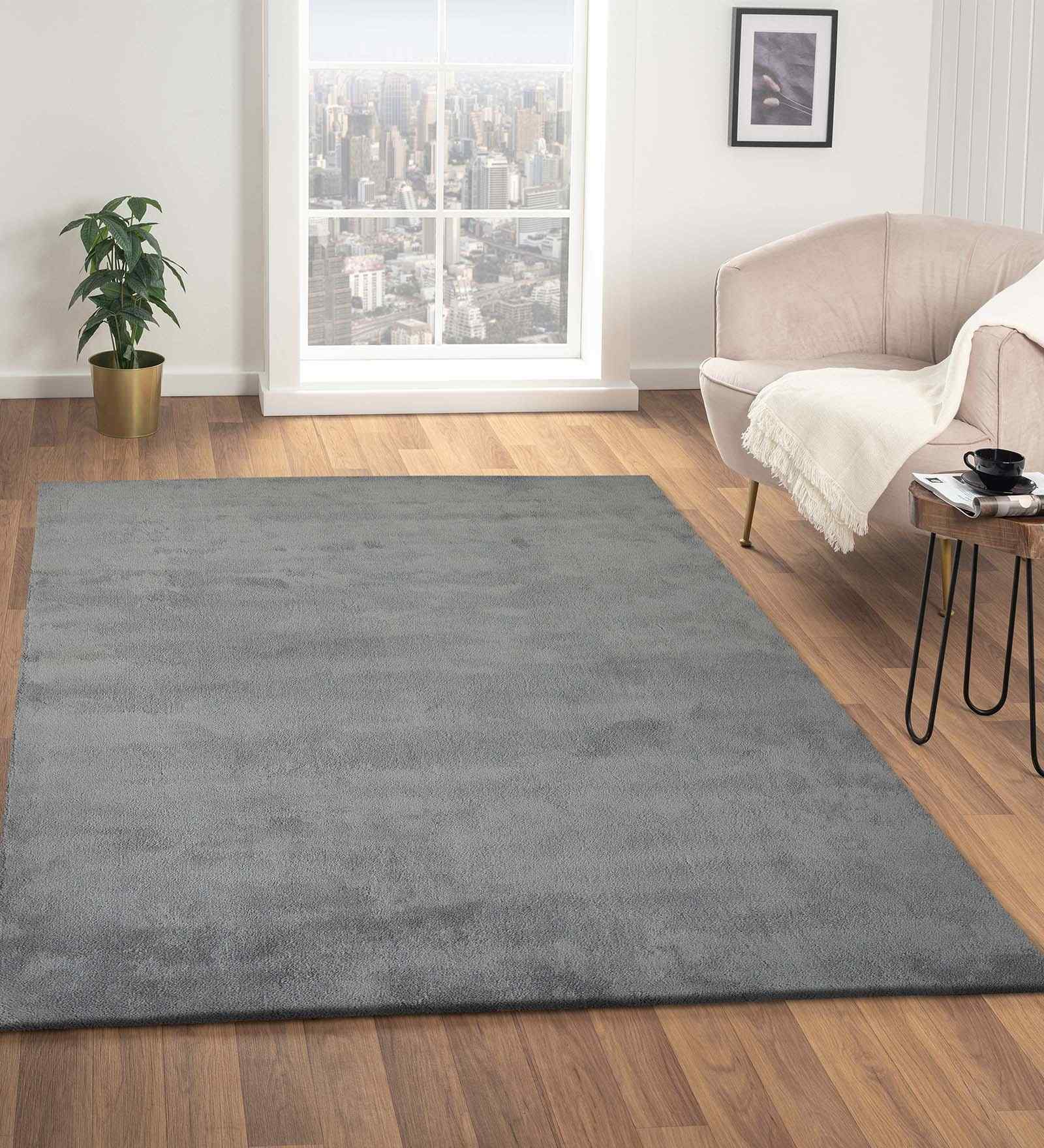 Grey Solid Polyester 4x6 Feet Machine Made Carpet