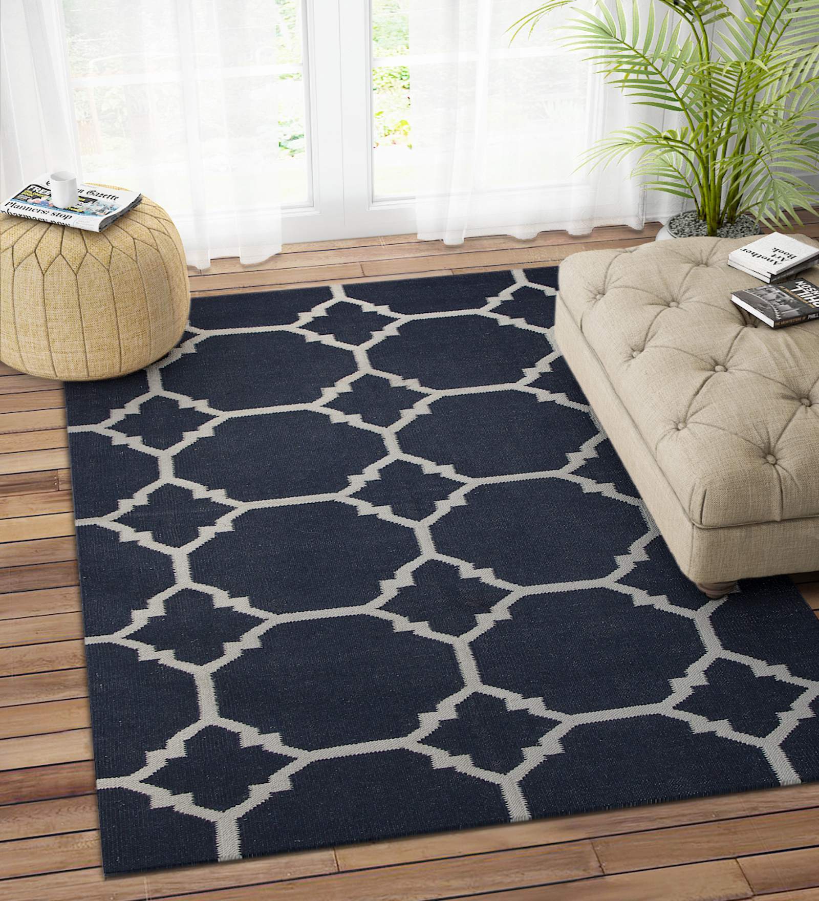 Black Wool 4 X 6 ft Hand Woven Dhurrie