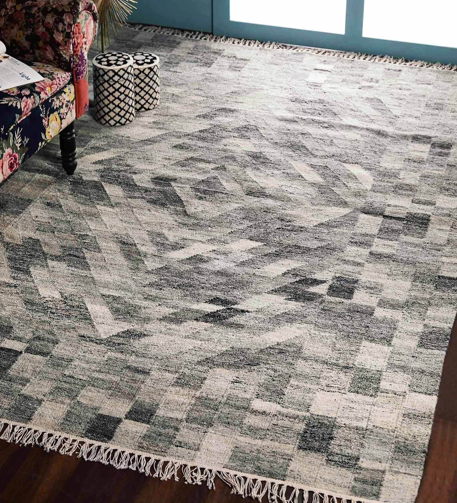 Grey Wool Hand Woven 5 x 8 Feet Dhurrie