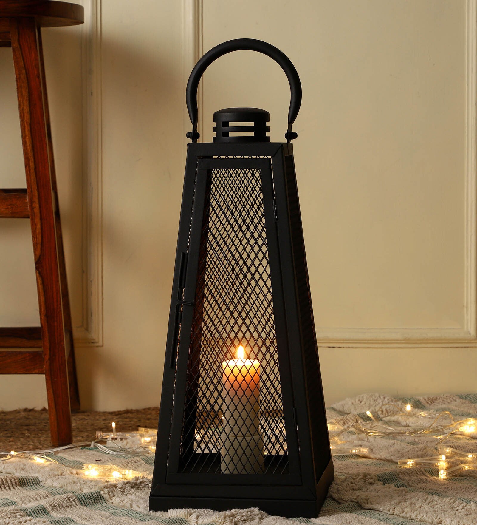 Grille Black Metal Table Lantern