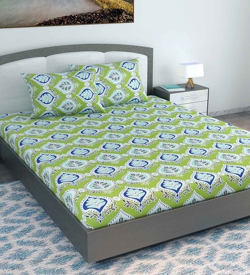 Green Traditional 144 TC Cotton King Size Bedsheet With 2 Pillow Covers