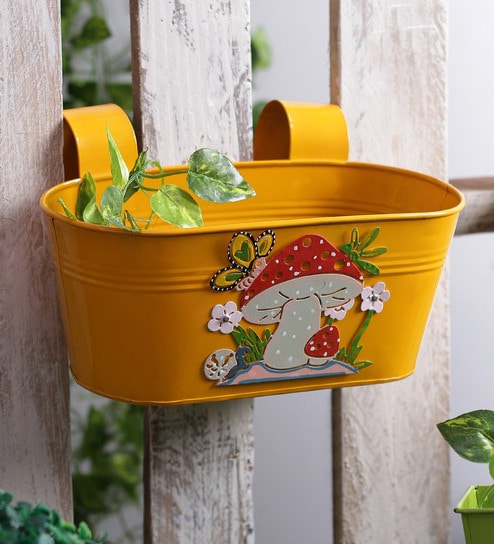  500+ Pots & Planters. 