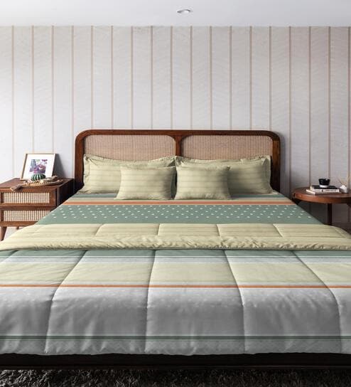 Green Microfiber Geometric 150 GSM Double Bed Comforter