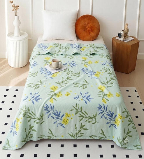 Green Polycotton Floral 300 GSM Single Bed Reversible Quilted Comforter