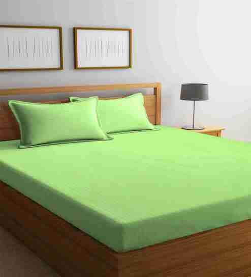 Green Striped 300 TC Cotton Blend King Sized Bed Sheets with 2 Pillow Covers
