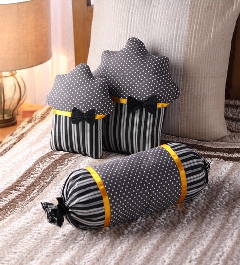 Cylinder shaped outlet cushions