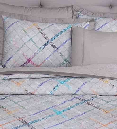 Grey Cotton Polyester Geometric Print 121 GSM Double Bed Quilt