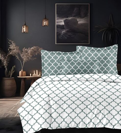 Green Cotton Pritned 300TC Super King Bedsheet with 2 Coordinate Pillow Covers