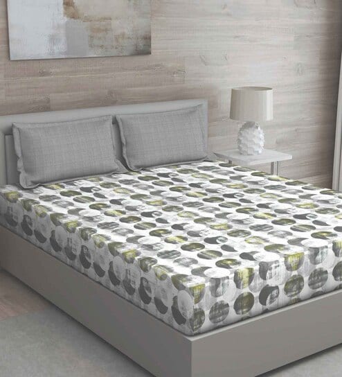 Grey Geometric 144 TC Cotton Queen Sized Bed Sheets with 2 Pillow Covers by GM Fabrics