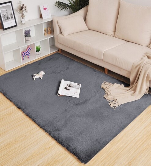 Grey Solid Polyester 4 X 6 Feet Machine Made Carpet